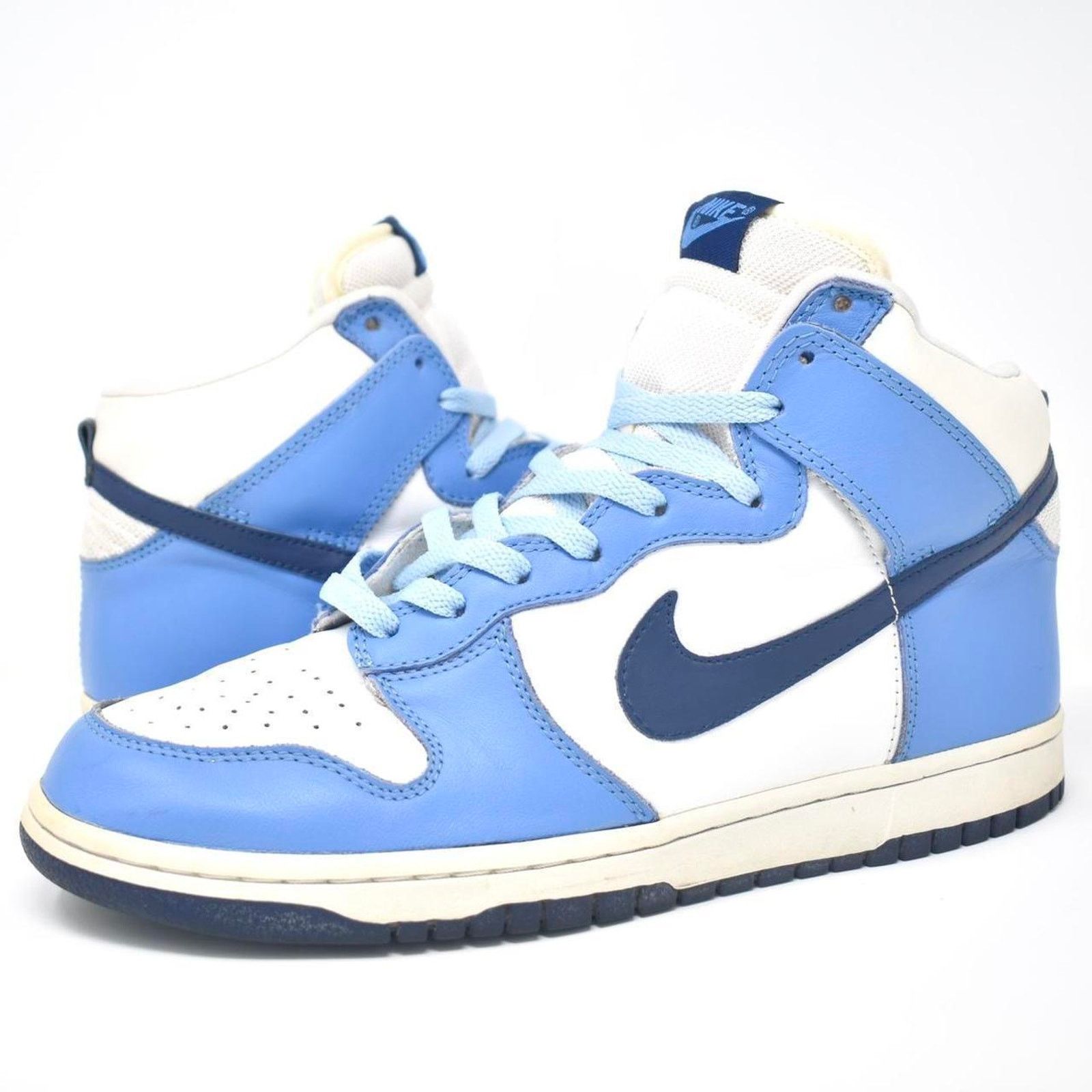 2004 Nike Dunk High “UNC”