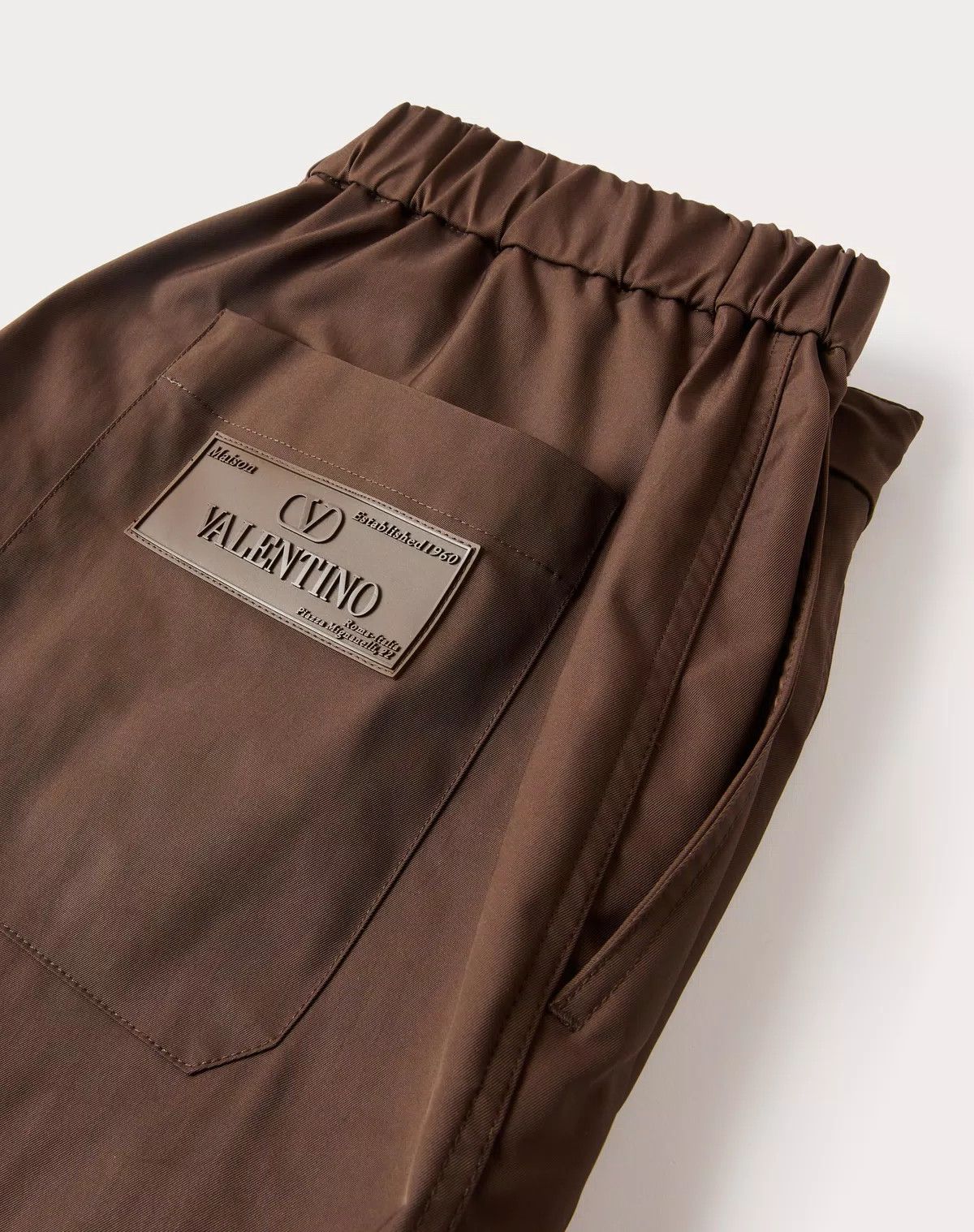Valentino oc11z0625 Nylon Bermuda Shorts in Brown Size US 38 / EU 54 - 4 Thumbnail