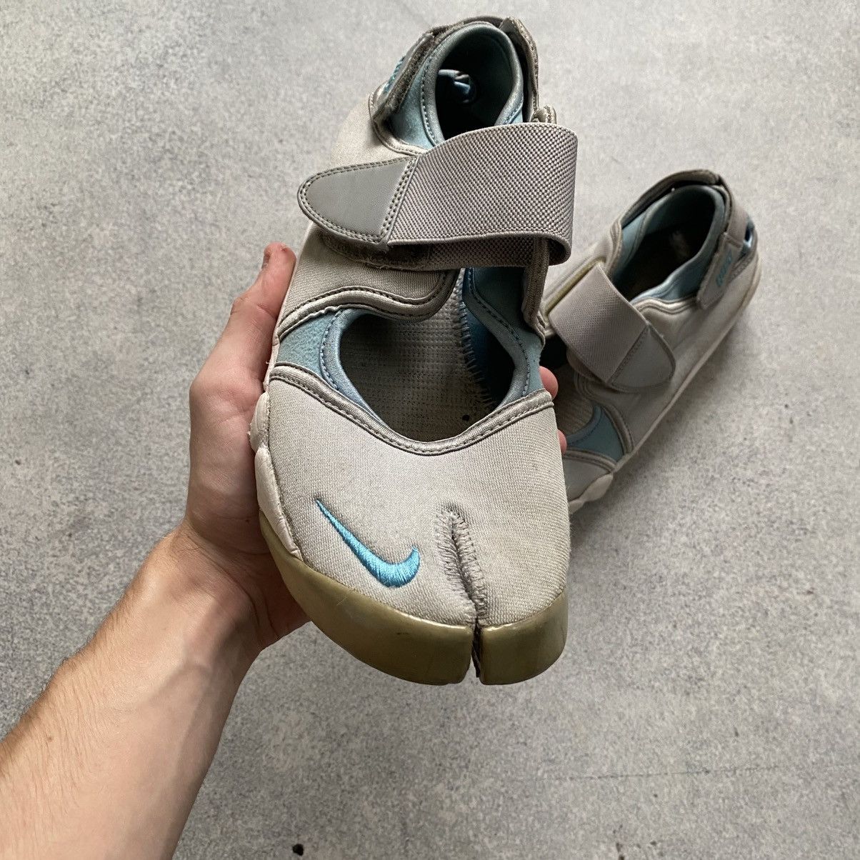 Nike Vintage Nike Rift Y2K Tabi Sneakers Sandals Size US 10 / EU 43 - 2 Thumbnail