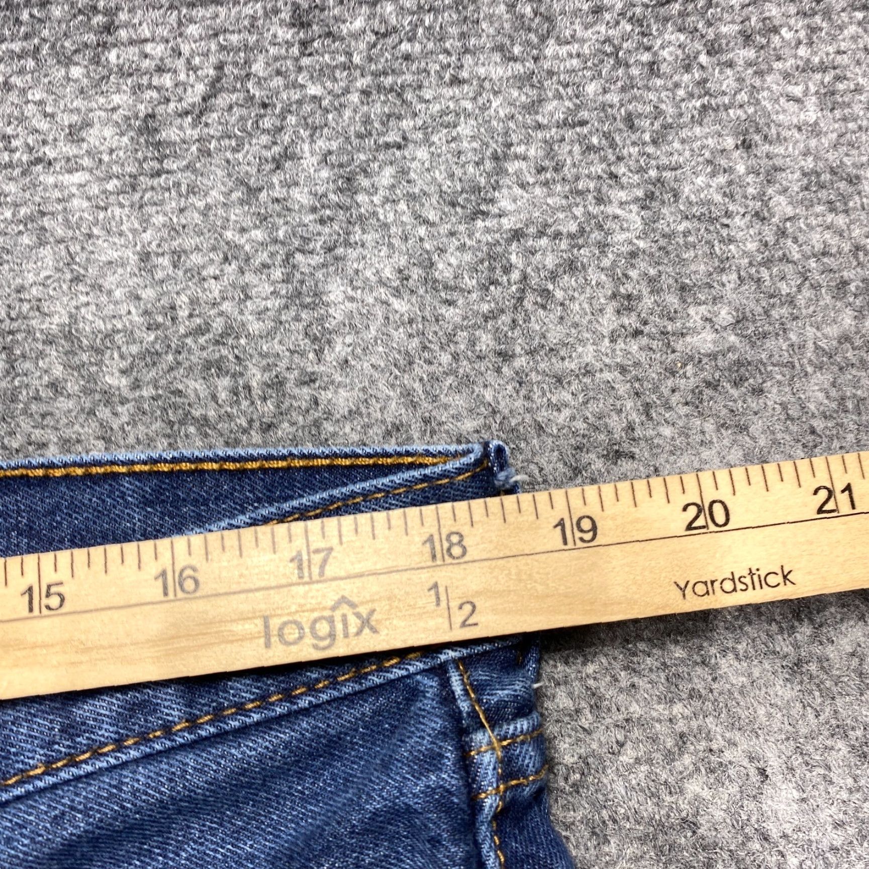 Levi's Levi's 505 Regular Fit Jeans Mens 36x30 Blue Medium Wash Straight Leg Denim Size US 36 / EU 52 - 4 Thumbnail