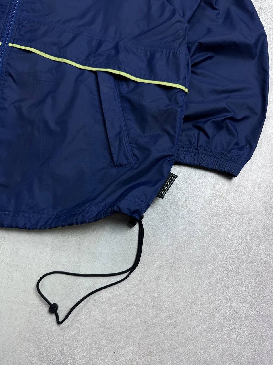 Nike × Vintage Vintage Nike Swoosh Nylon Hooded Jacket Y2K L Size US L / EU 52-54 / 3 - 3 Thumbnail