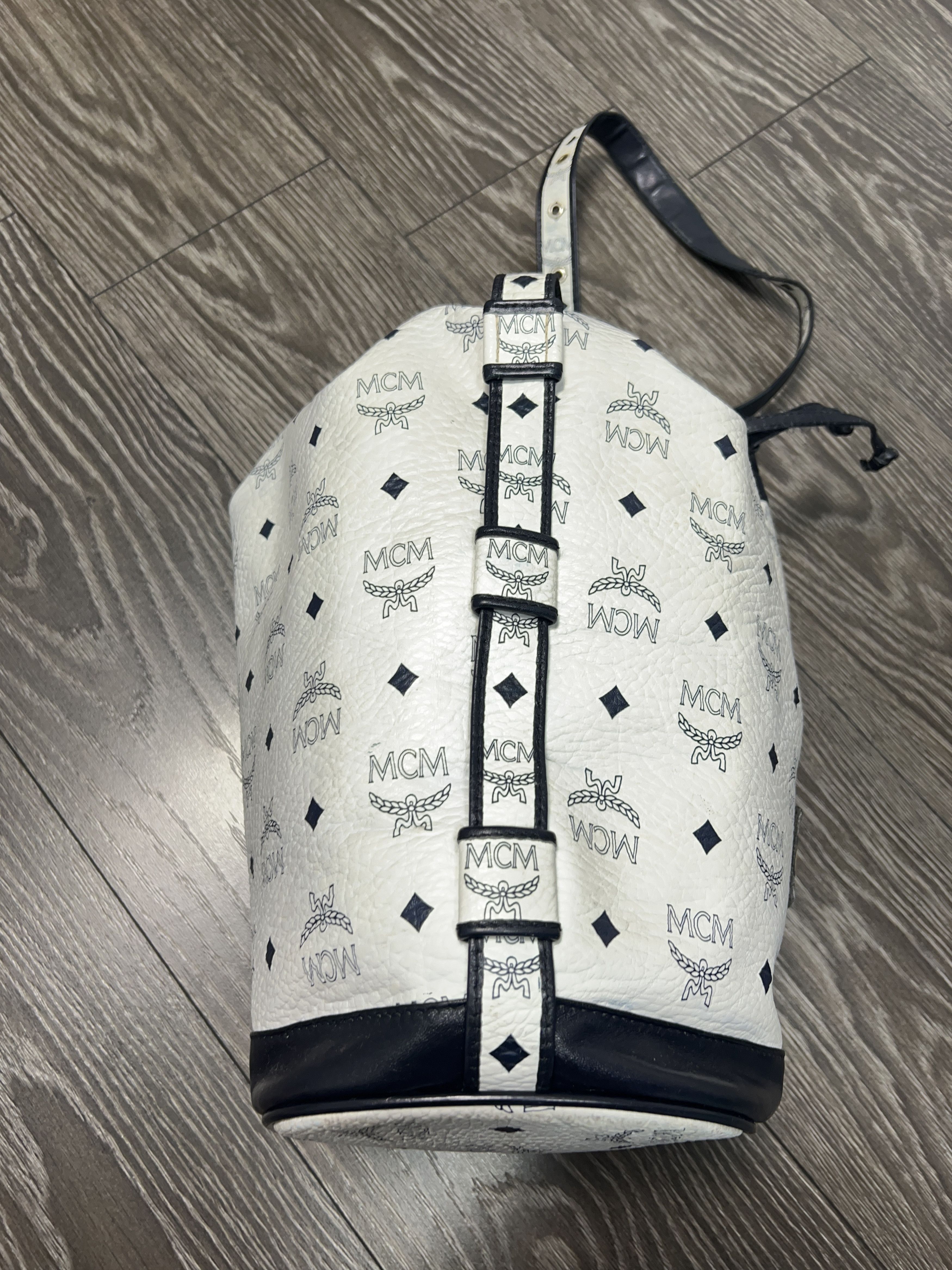MCM Vintage Authentic Visetos Drawstring Shoulder Bag Leather Size ONE SIZE - 6 Thumbnail