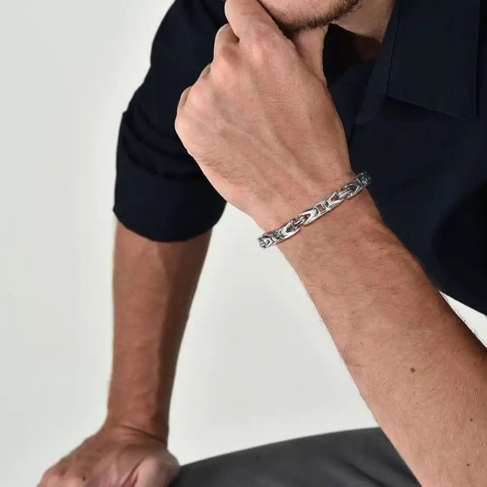 Jewelry × Vintage Stylish V Shape Bracelets Waterproof Chain Wrist Bracelets Size ONE SIZE - 1 Thumbnail