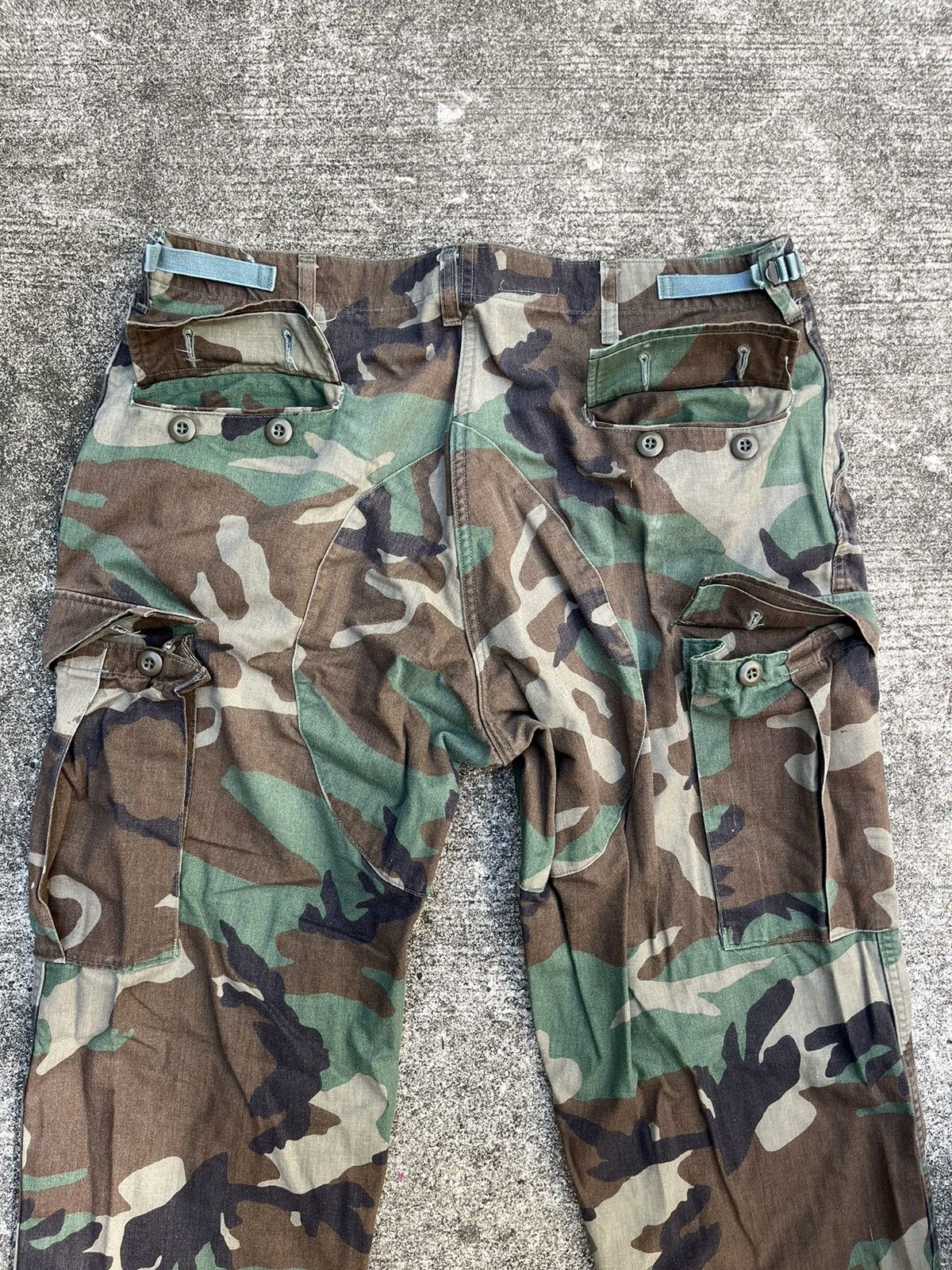 Vintage Woodland Camo Faded Military Cargo Pants Size US 31 - 6 Thumbnail
