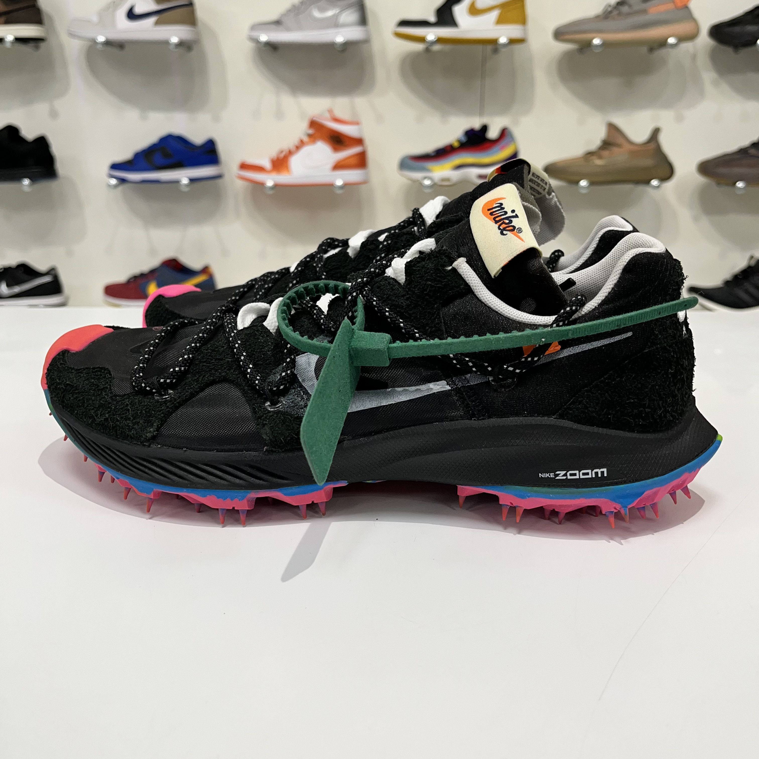 Nike × Off-White Nike Zoom Terra Kiger 5 x Off-White Black (W) Size US 10 / IT 40 - 3 Thumbnail