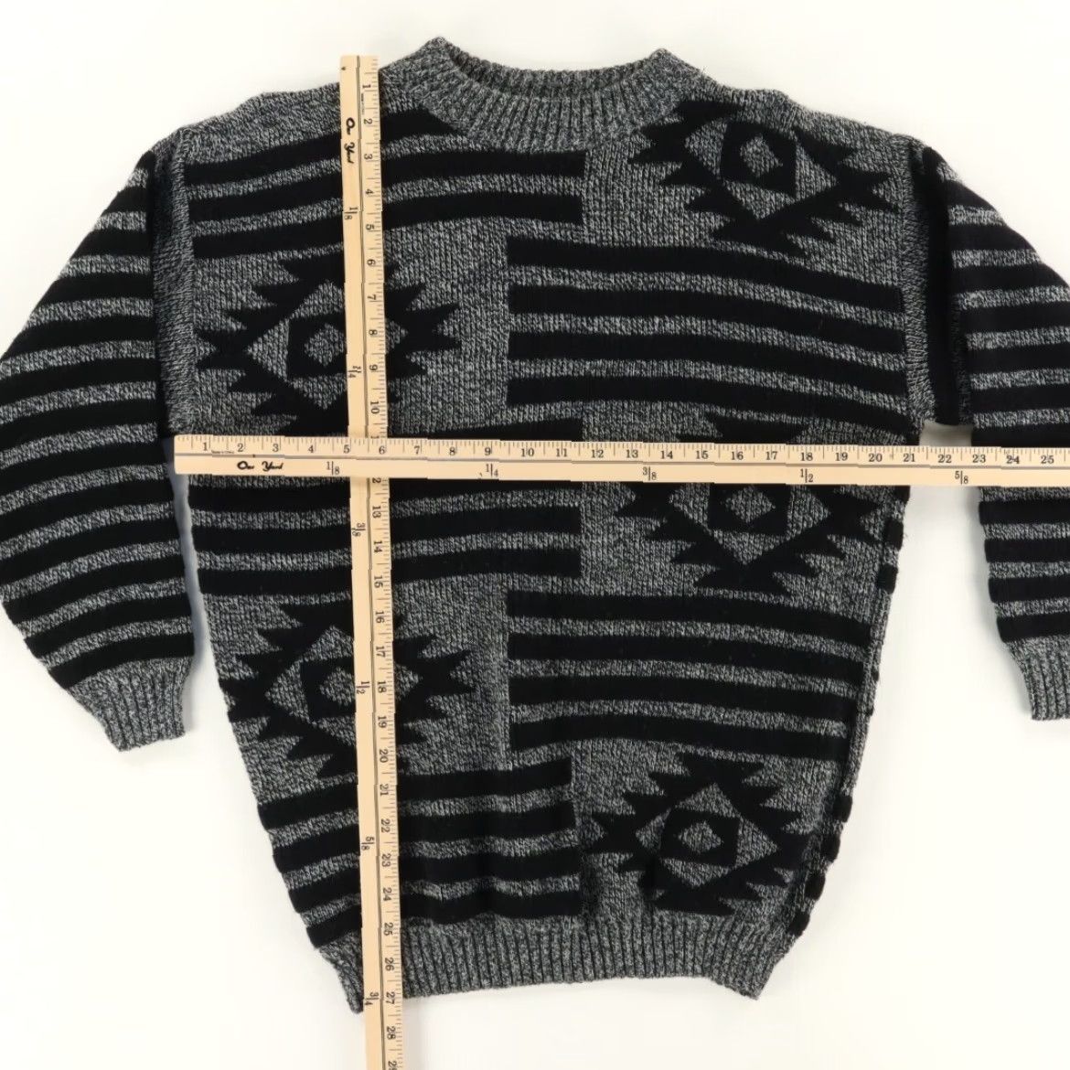 Vintage VTG Cuddle Knit Beacon Aztec Striped Sweater Gray Women's L Shirt Size L / US 10 / IT 46 - 3 Thumbnail