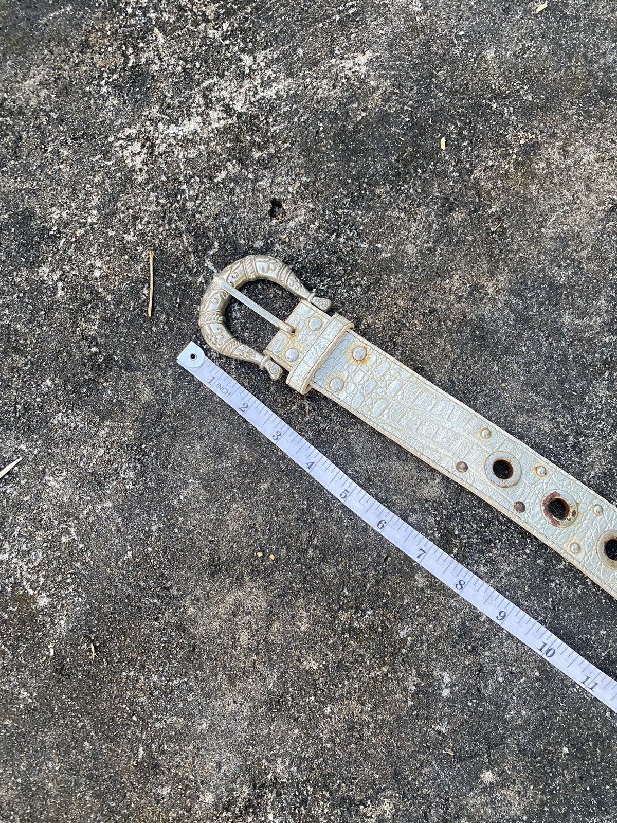 14th Addiction × KMRii × Yasuyuki Ishii 🖤BLACKFRIDAY🖤White leather japanese studed kmrii goa style Size ONE SIZE - 7 Thumbnail