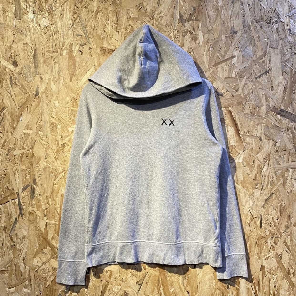 Kaws × Uniqlo × Vintage KAWS X SESAME STREET X UNIQLO HOODIES Size US S / EU 44-46 / 1 - 2 Thumbnail