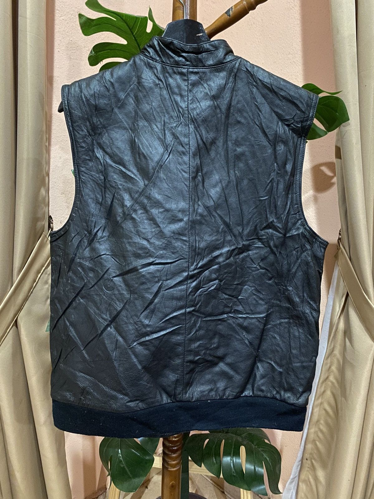 Other Vintage Euro Friendly World Leather Vest - Black Sleeveless Size US M / EU 48-50 / 2 - 8 Thumbnail
