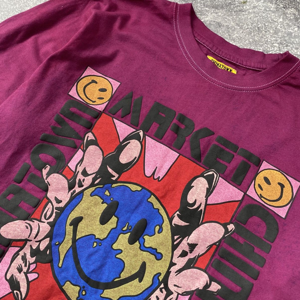 Japanese Brand Designer Chinatown x Smiley Big Logo luxury streetwear tee Size US M / EU 48-50 / 2 - 3 Thumbnail