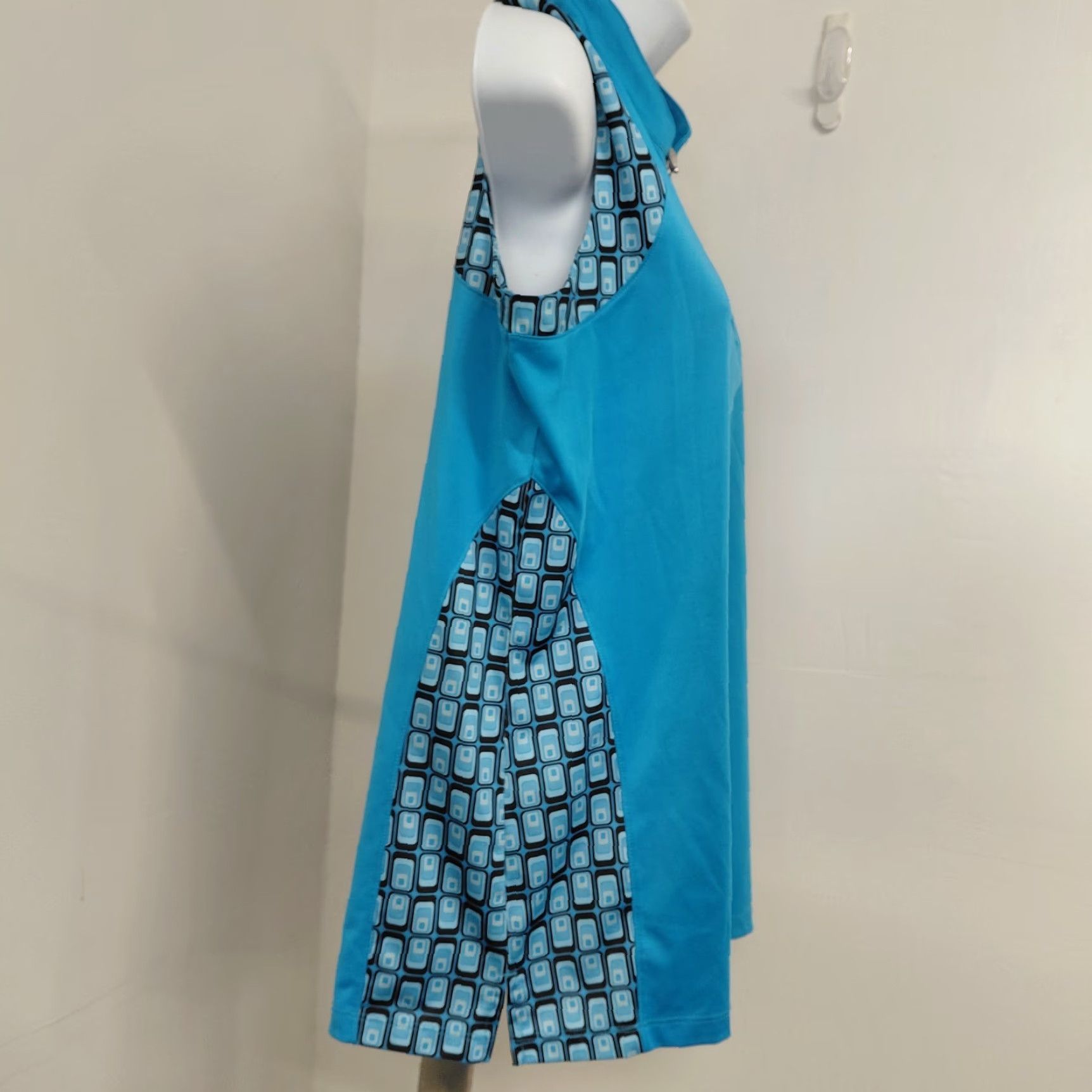 Vintage Bermuda Sands XP Golf Shirt Women's L Sleeveless Blue/Black Pleasant View UPF 50 Shirt Polo Golf Women Made in Guatemala Size L / US 10 / IT 46 - 7 Thumbnail