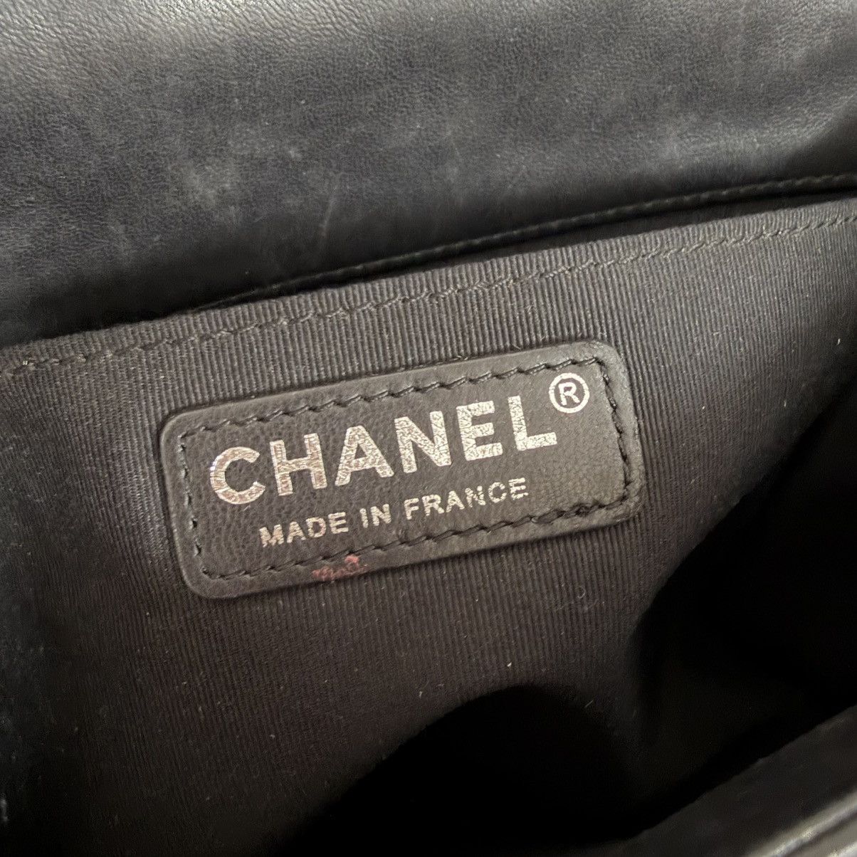 Chanel Chanel Le Boy Black Lambskin Small Shoulder Bag Size ONE SIZE - 19 Thumbnail