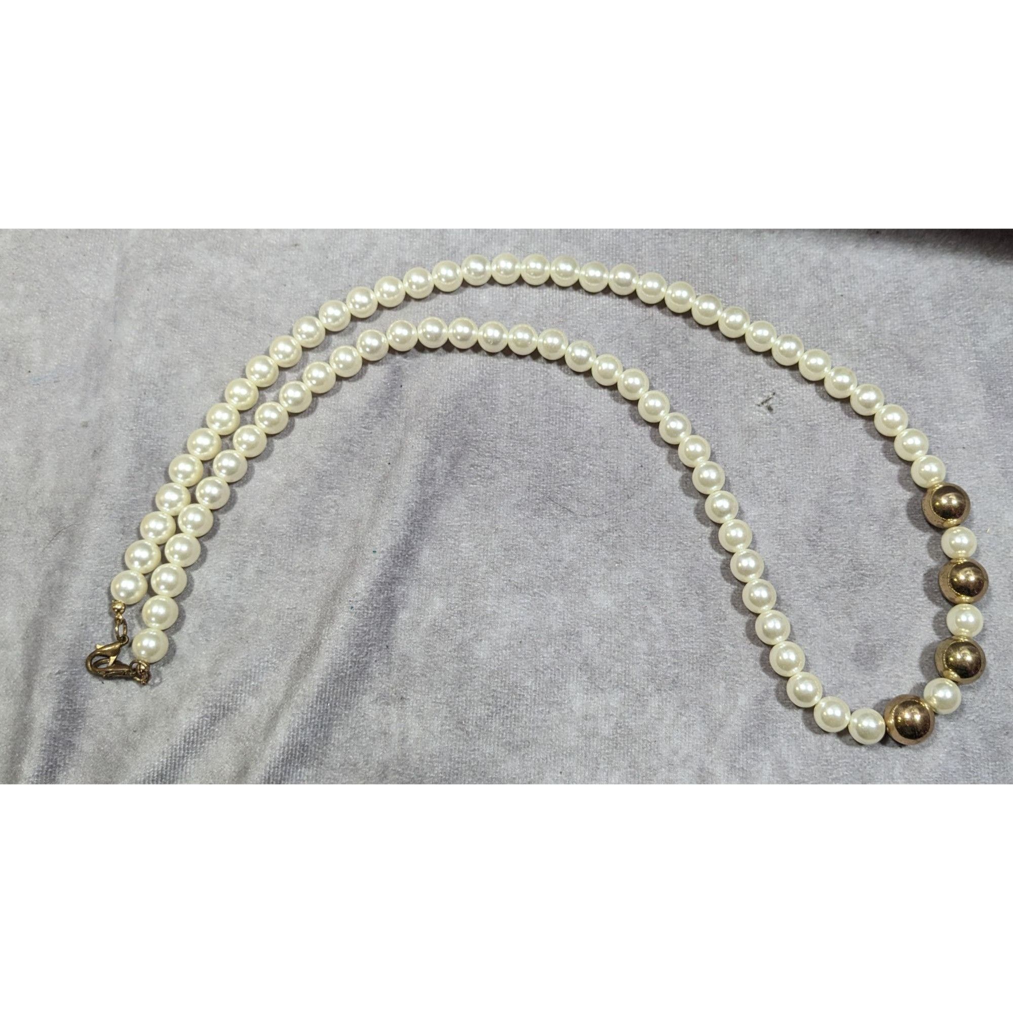Other Vintage Elegant Glam Faux Pearl Necklace With Gold Tone Acce Size ONE SIZE - 5 Thumbnail
