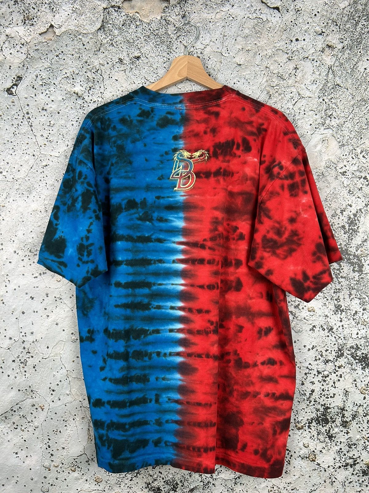 Universal Studios Vintage Universal Studios 1999 Made in USA Dragon Graphic Size US L / EU 52-54 / 3 - 4 Thumbnail