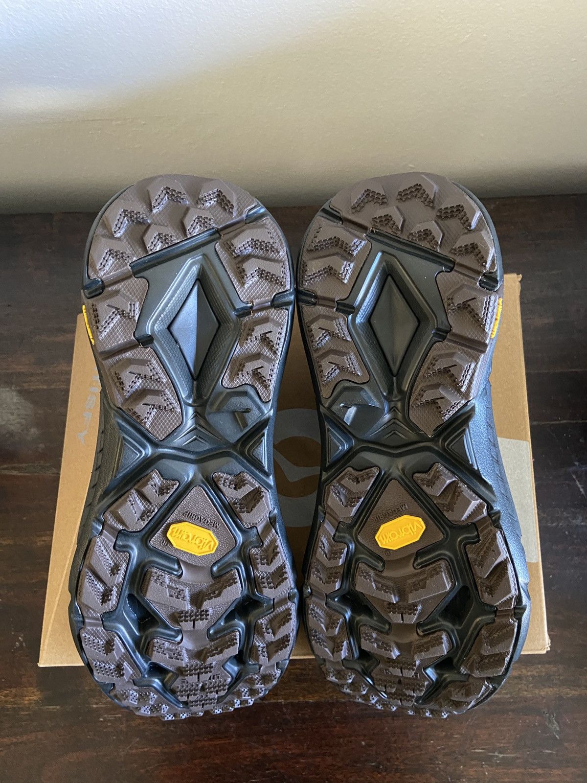 Hoka × Satisfy Hoka Satisfy Mafate Trail Coffee Size US 9.5 / EU 42-43 - 3 Thumbnail