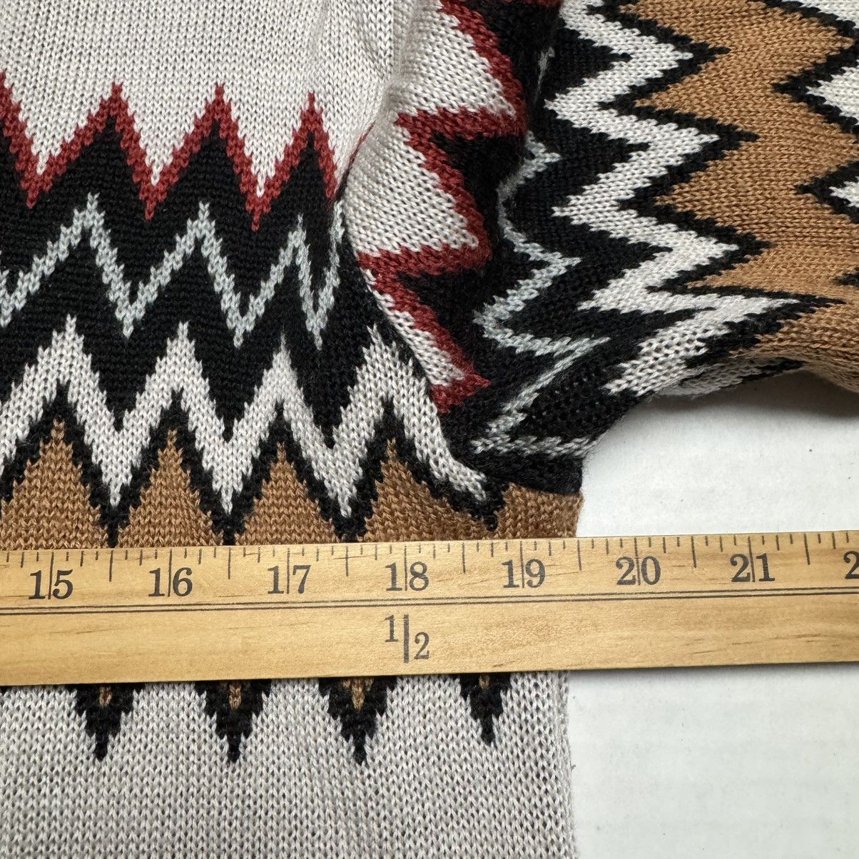 CAL O LINE CAL O LINE Japan Men's V-Neck Sweater In Navajo Stripe Size US M / EU 48-50 / 2 - 8 Thumbnail