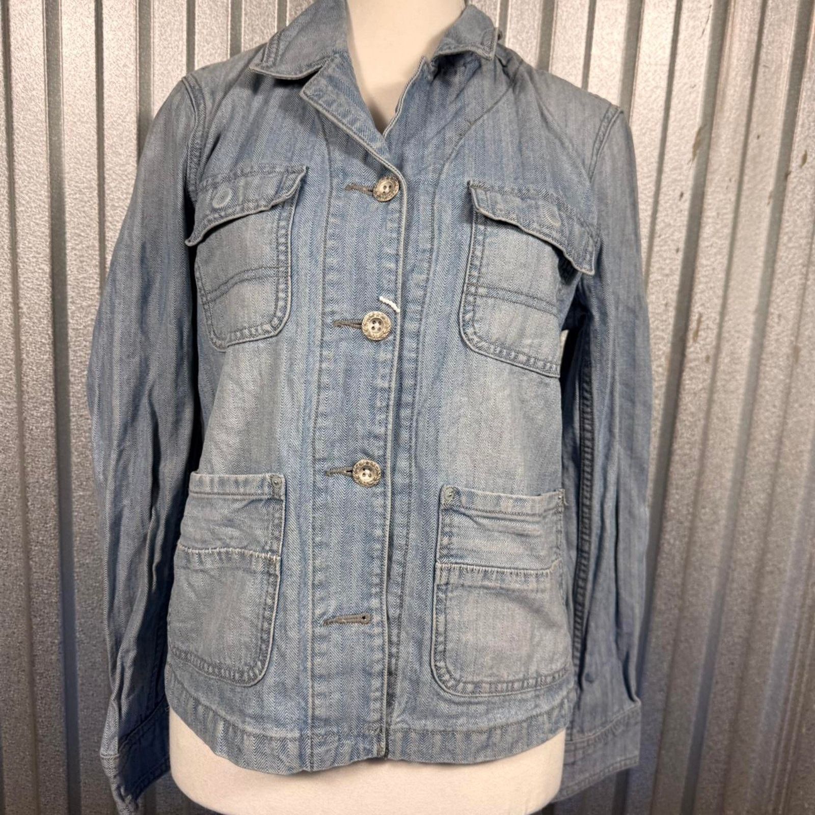 Vintage light blue levis denim jacket