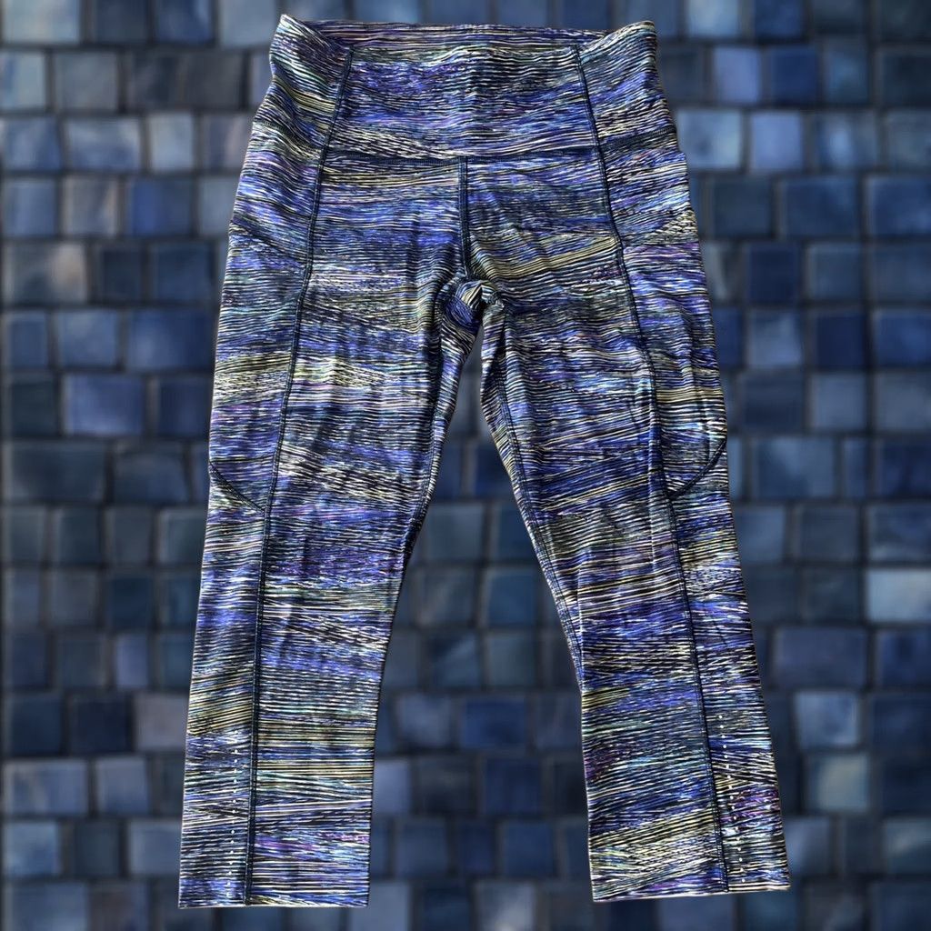 Lululemon Lululemon Inspire Tight II 18" Women Size 6 Multicolor Stretch Capri Athletic Leggings Women XS? 6 Size ONE SIZE - 1 Thumbnail