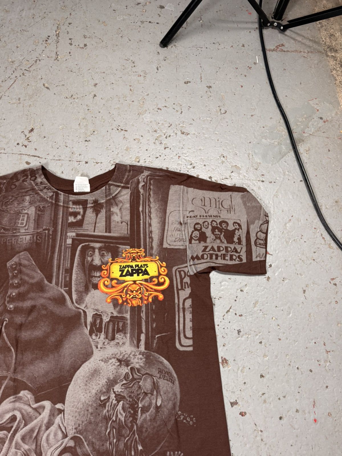 Other Vintage Aop Frank Zappa Plays Zappa Anvil Tag Tour Tee Size US M / EU 48-50 / 2 - 3 Thumbnail
