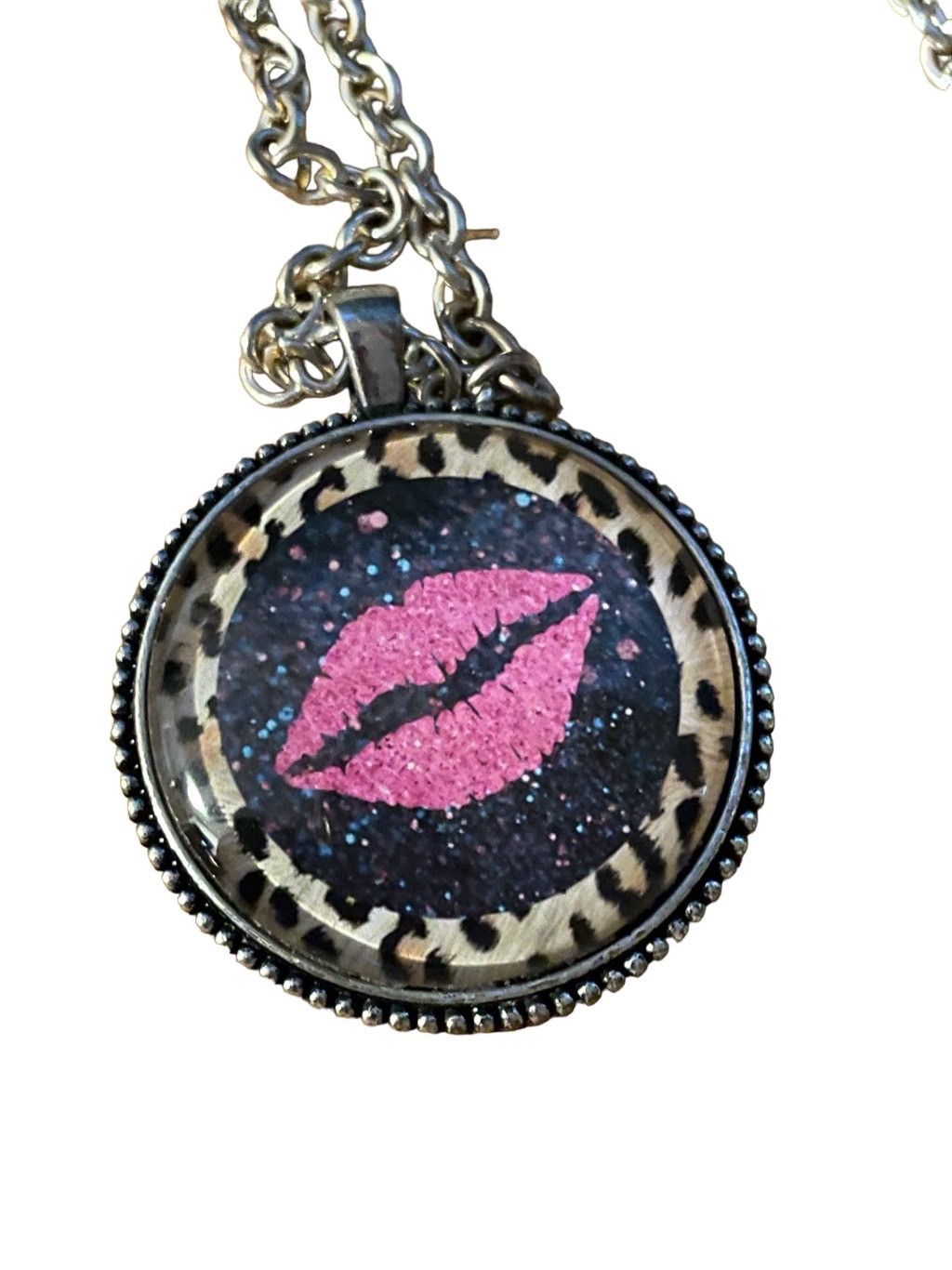 Vintage Plunder Leopard Kiss Atlas Pendant Necklace RARE Size ONE SIZE - 11 Thumbnail