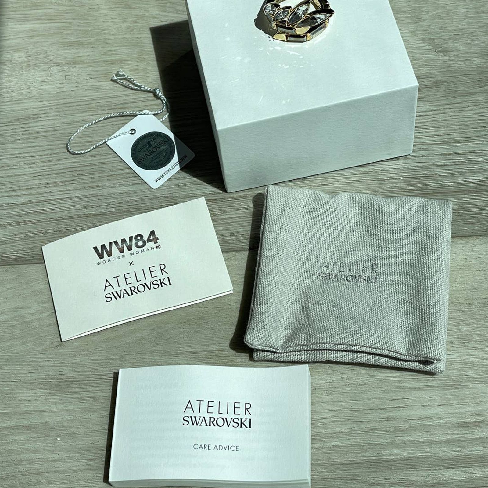 Swarovski Swarovski Atelier Wonder Woman ring Size 6 / EUR 52 Size ONE SIZE - 7 Thumbnail