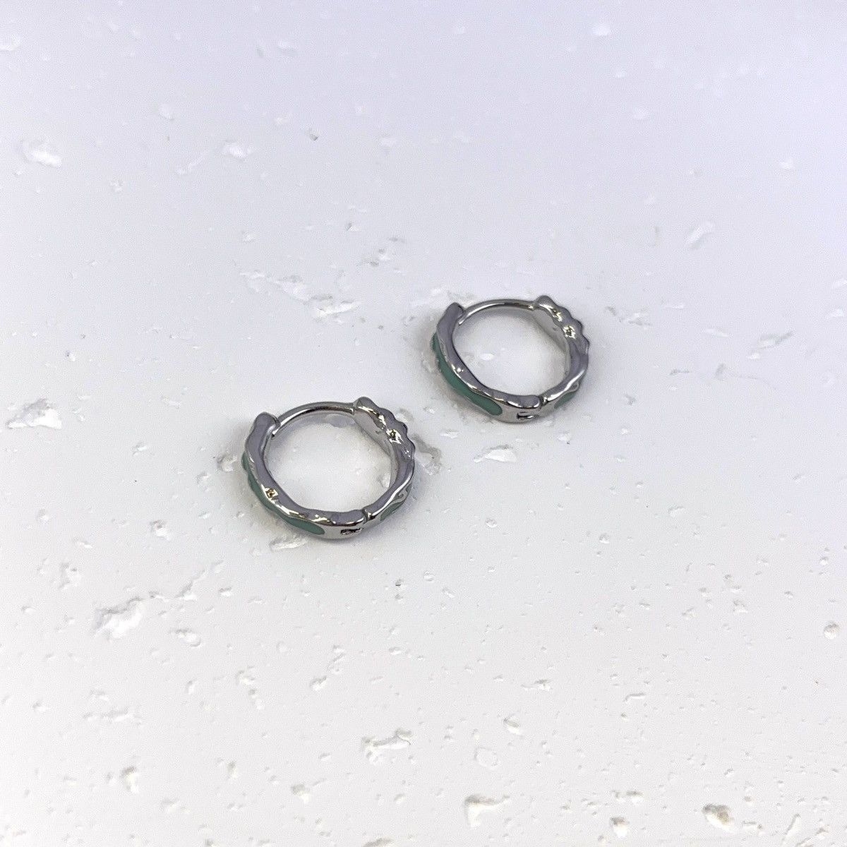 Other 925 Silver Plated Green Ripple Hoop Earrings for Men Women Size ONE SIZE - 4 Thumbnail