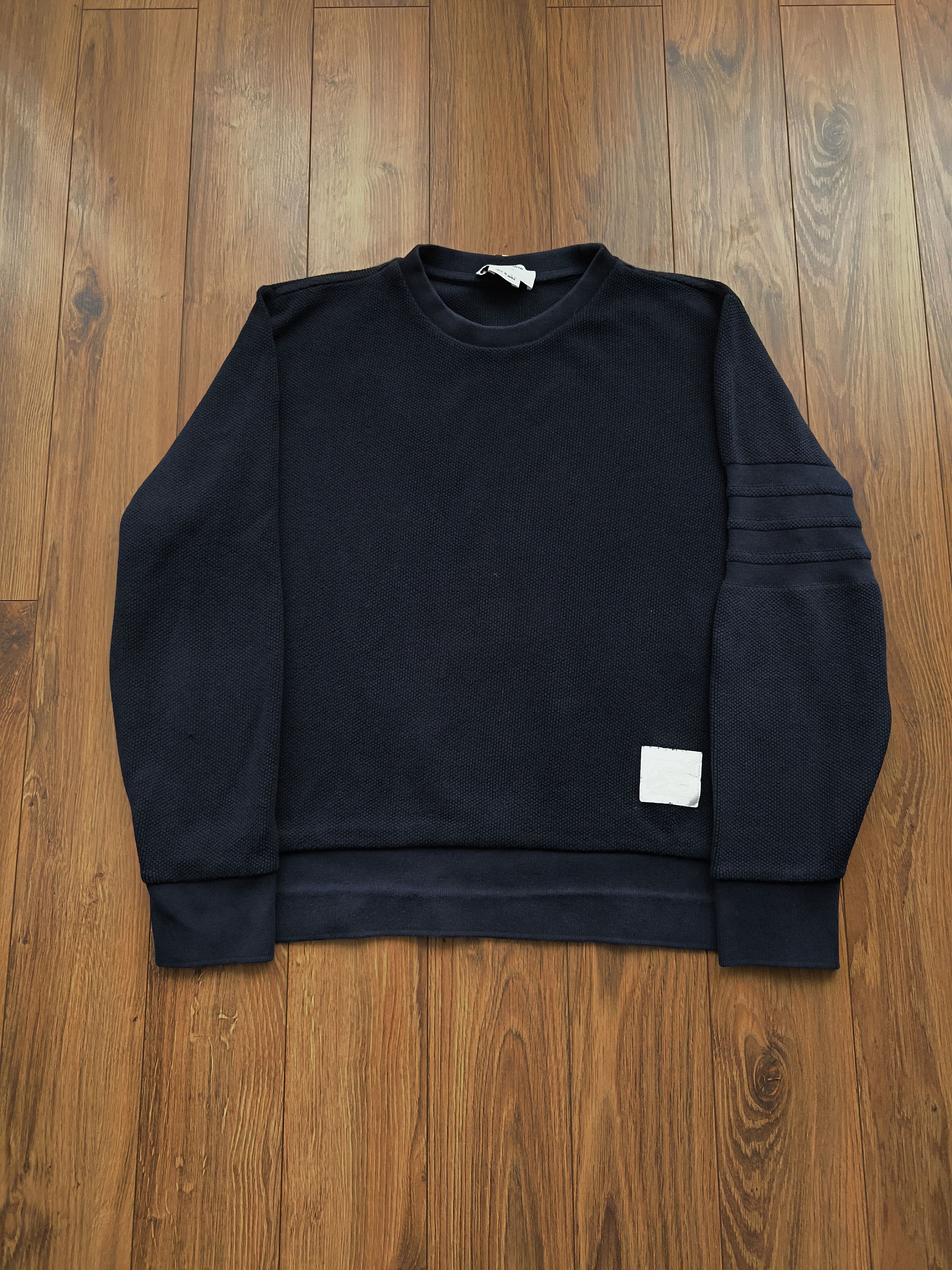 Thom Browne Thom Browne Navy Crewneck, size 4, good condition plus Size US XL / EU 56 / 4 - 1 Thumbnail