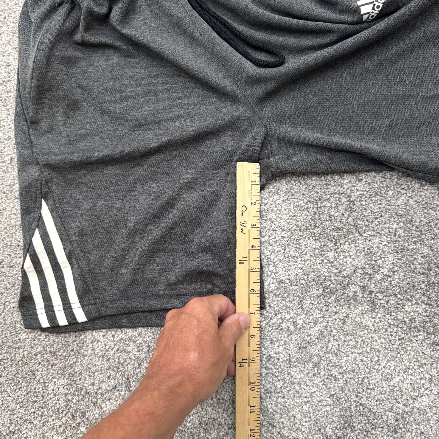 Adidas Adidas Shorts Men Medium Athletic Lightweight Pockets Drawstring Gray Three Stripes Size US 31 - 3 Thumbnail