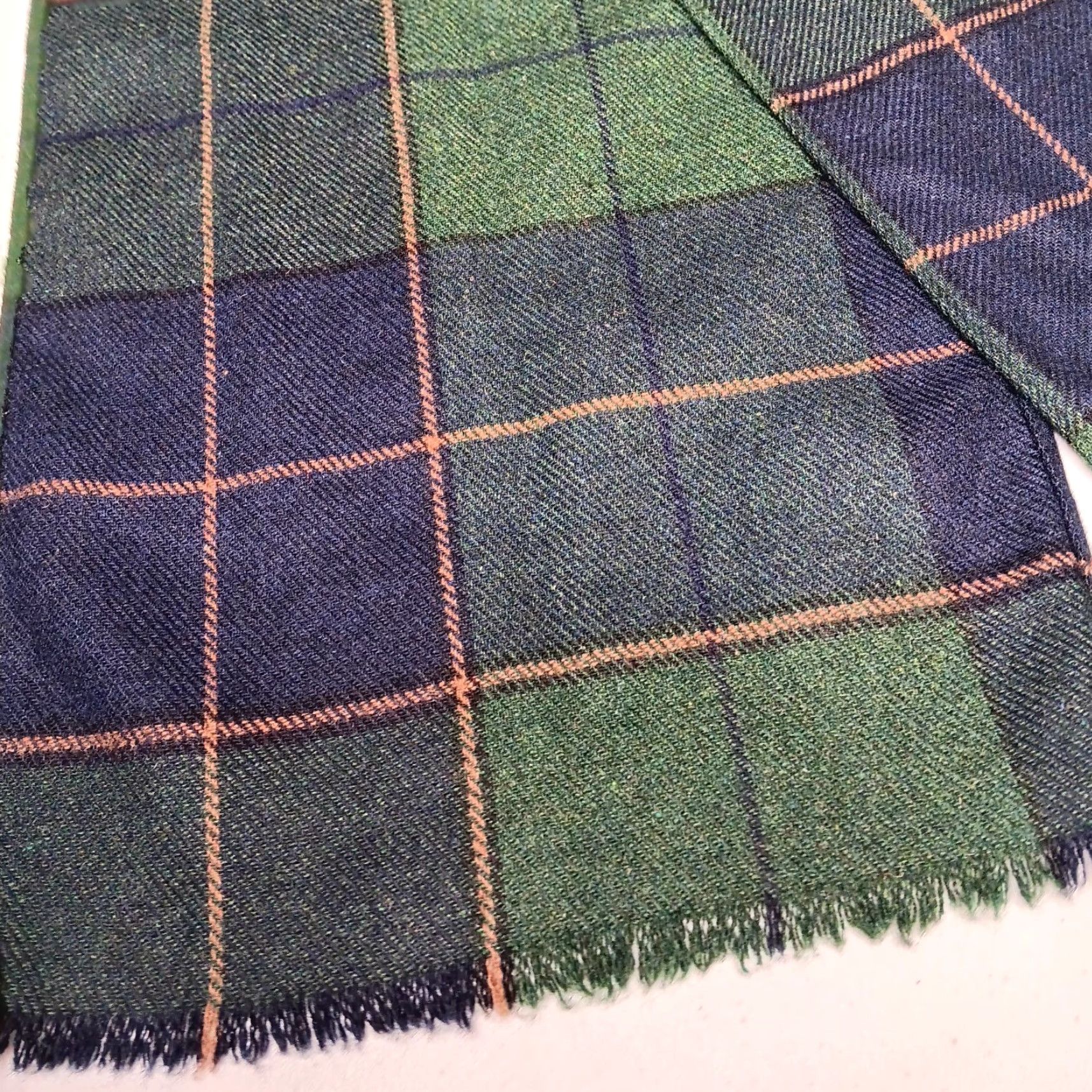 Vintage VINTAGE Unisex Wool Blend Plaid Tartan Rectangle Scarf 10.5x63 Fall Winter Fringe Size ONE SIZE - 5 Thumbnail
