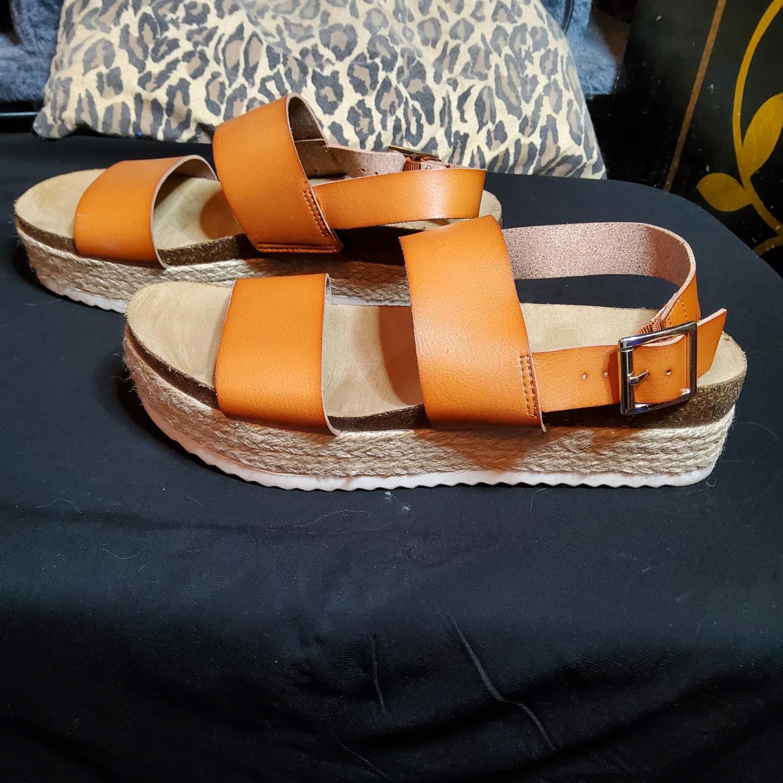 Designer 9.5 Feel Good Flats Size US 9.5 / IT 39.5 - 2 Thumbnail