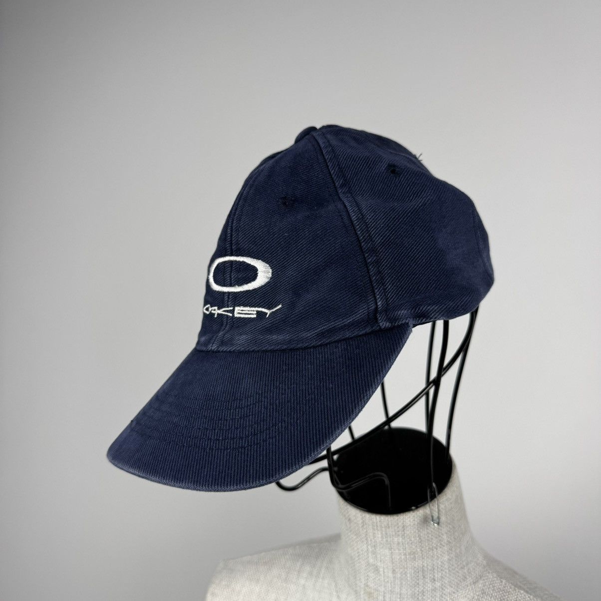 Oakley × Vintage Vintage Oakley Y2K Embroidered Big Logo Cap Hat Size ONE SIZE - 2 Thumbnail