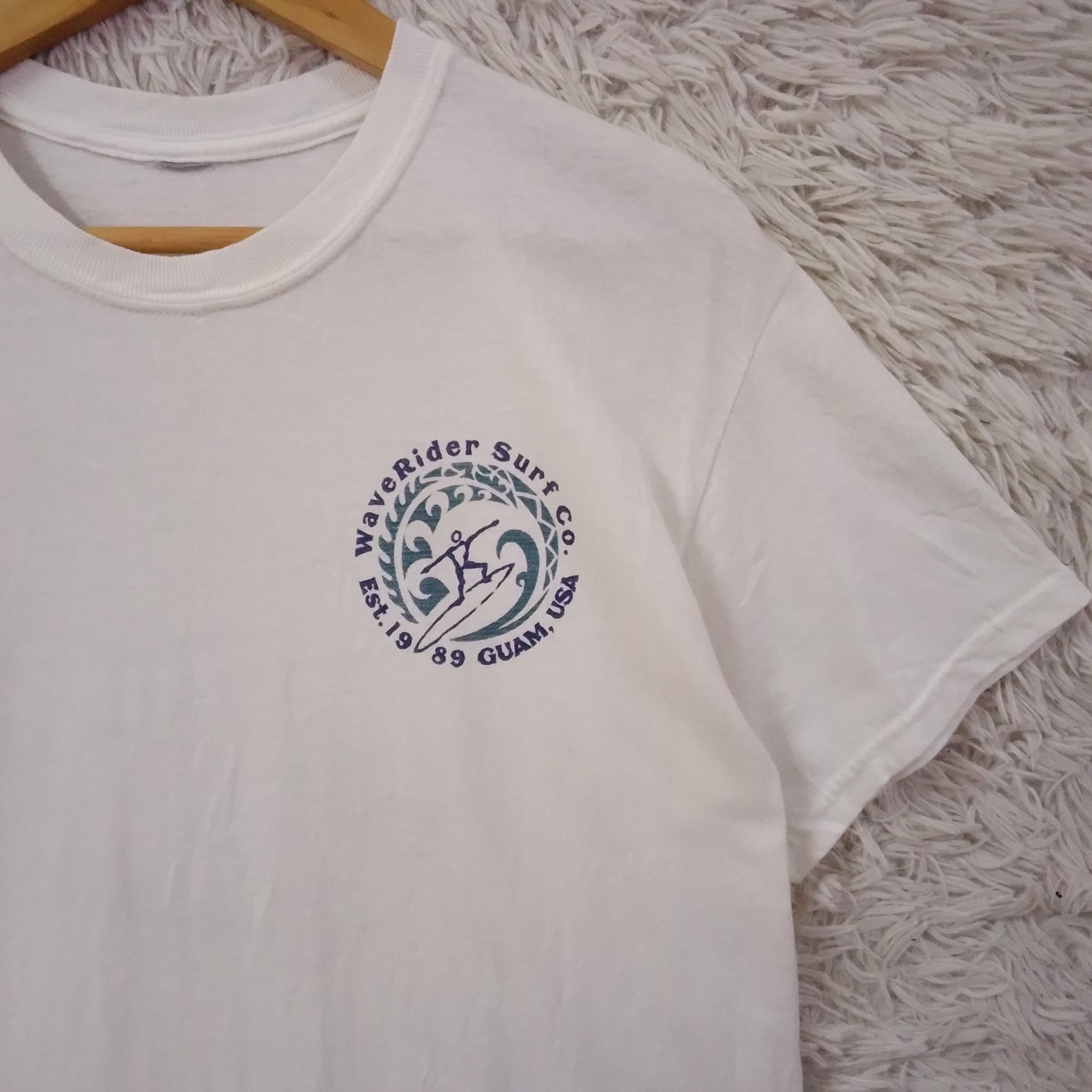 Vintage Vtg Waverider Surf Co. Guam, Usa T-shirt Size US M / EU 48-50 / 2 - 5 Thumbnail