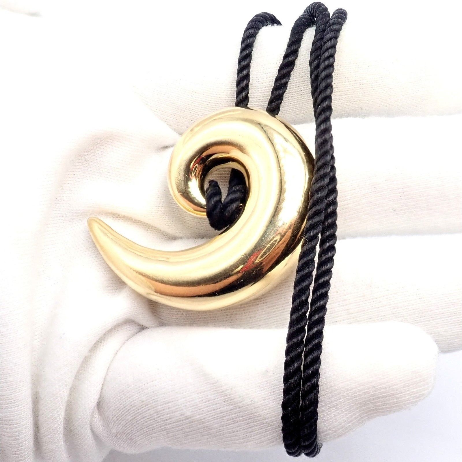Tiffany & Co. Tiffany & Co 18k Gold Cummings Spiral Nautilus Necklace Size ONE SIZE - 8 Thumbnail