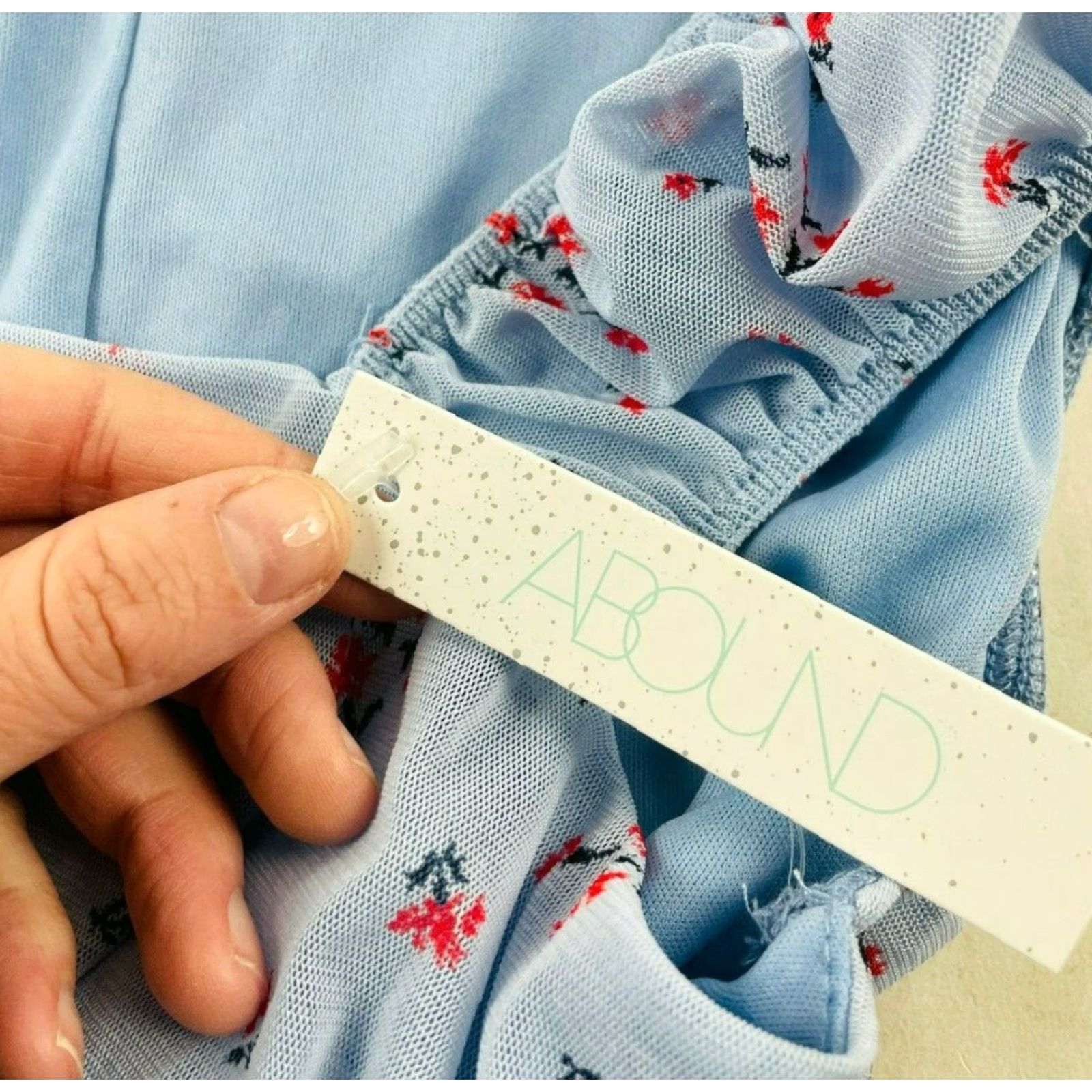 Vintage ABOUND Crop Top Women’s Size XL Blue Floral Puff Sleeve Ruched Square neck NWT Cropped Tank Size XL / US 12-14 / IT 48-50 - 7 Thumbnail