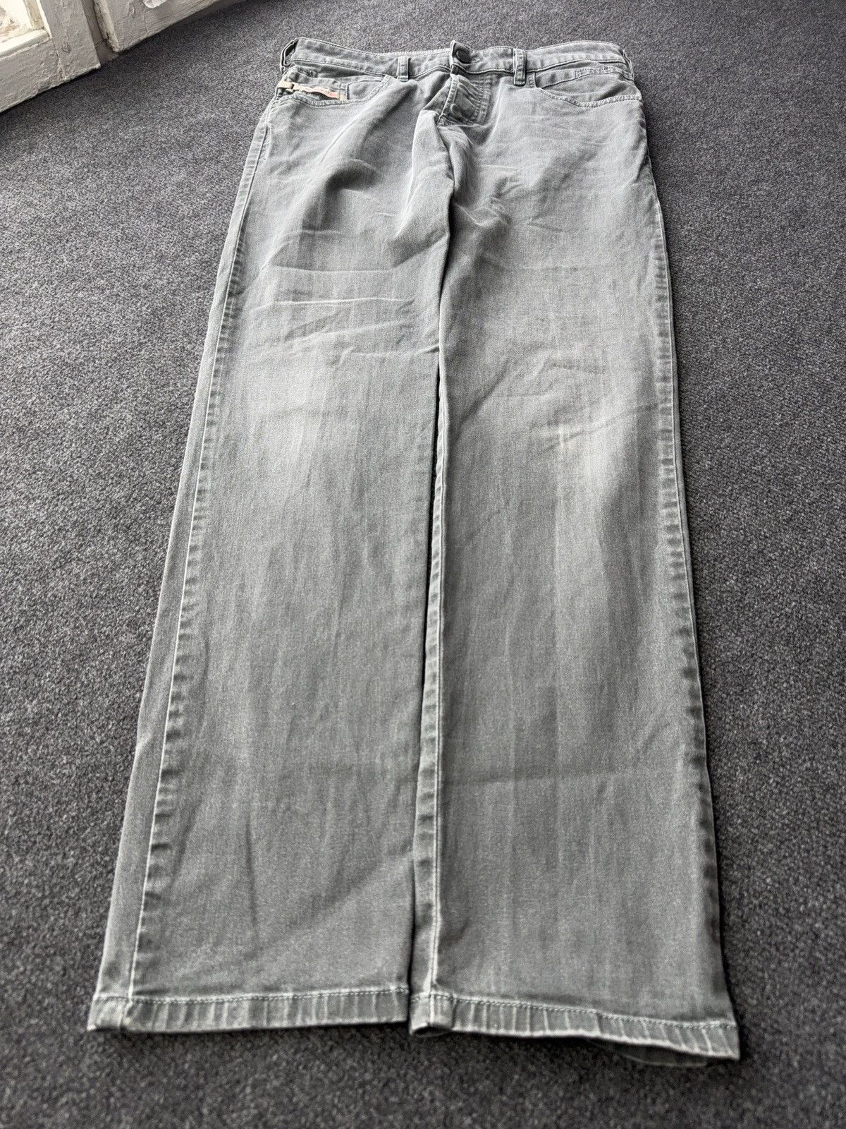 Diesel Luxury 00s Diesel D-BAZER Grey Faded Tapered Jeans Archive Size US 28 / EU 44 - 2 Thumbnail