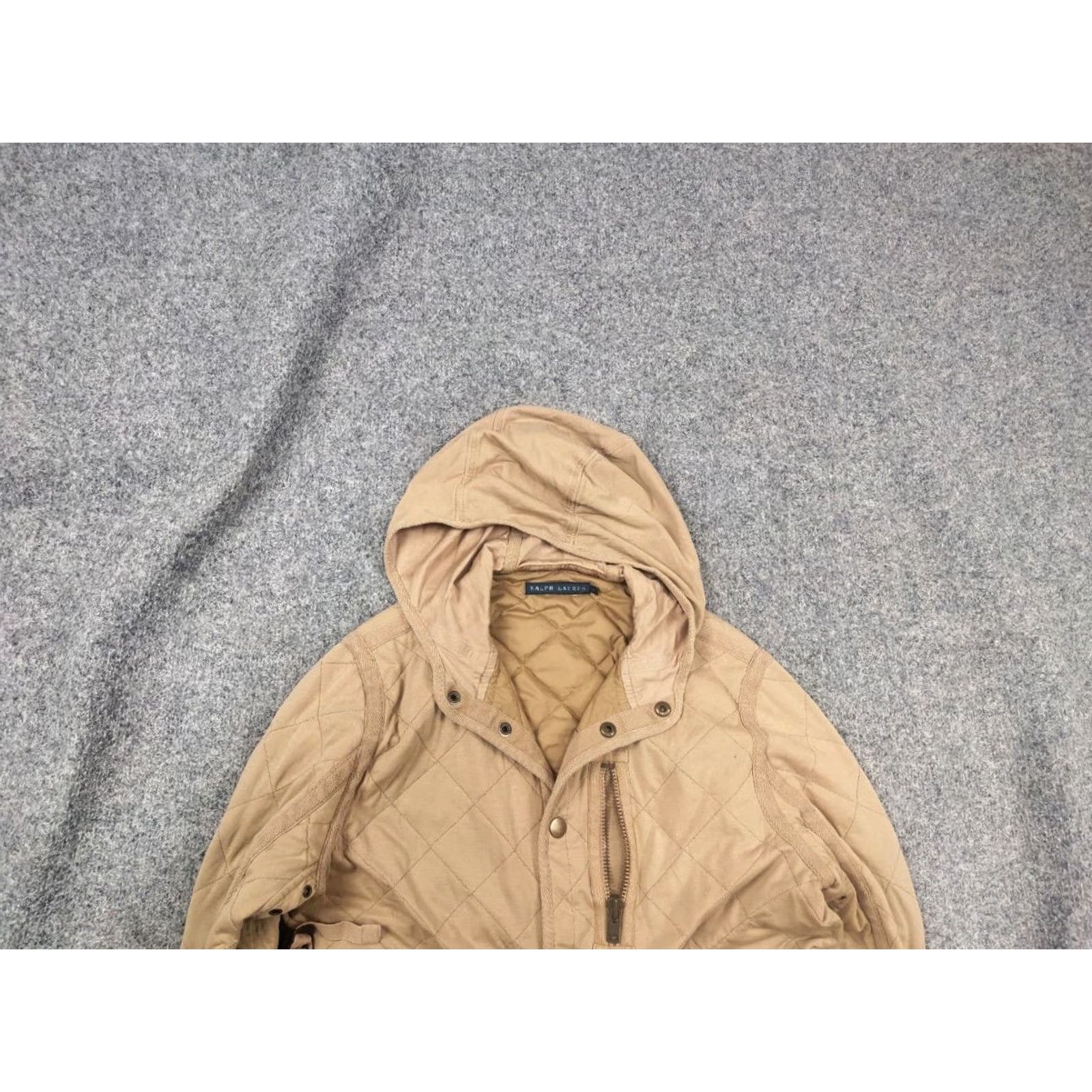 Ralph Lauren VINTAGE Ralph Lauren Quilted Beige Workwear Pocket Hoodie Jacket S Men Beige 90s, Vintage, Quilted, Pocket, Hoodie, Jacket, Beige, Ralph Lauren, 90s Size US S / EU 44-46 / 1 - 2 Thumbnail