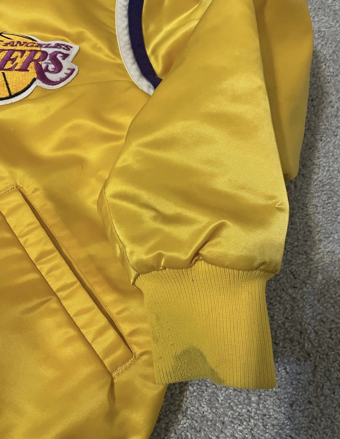 Starter × Vintage Vintage Los Angeles Lakers Starter Jacket Medium Made In USA Size US M / EU 48-50 / 2 - 8 Thumbnail