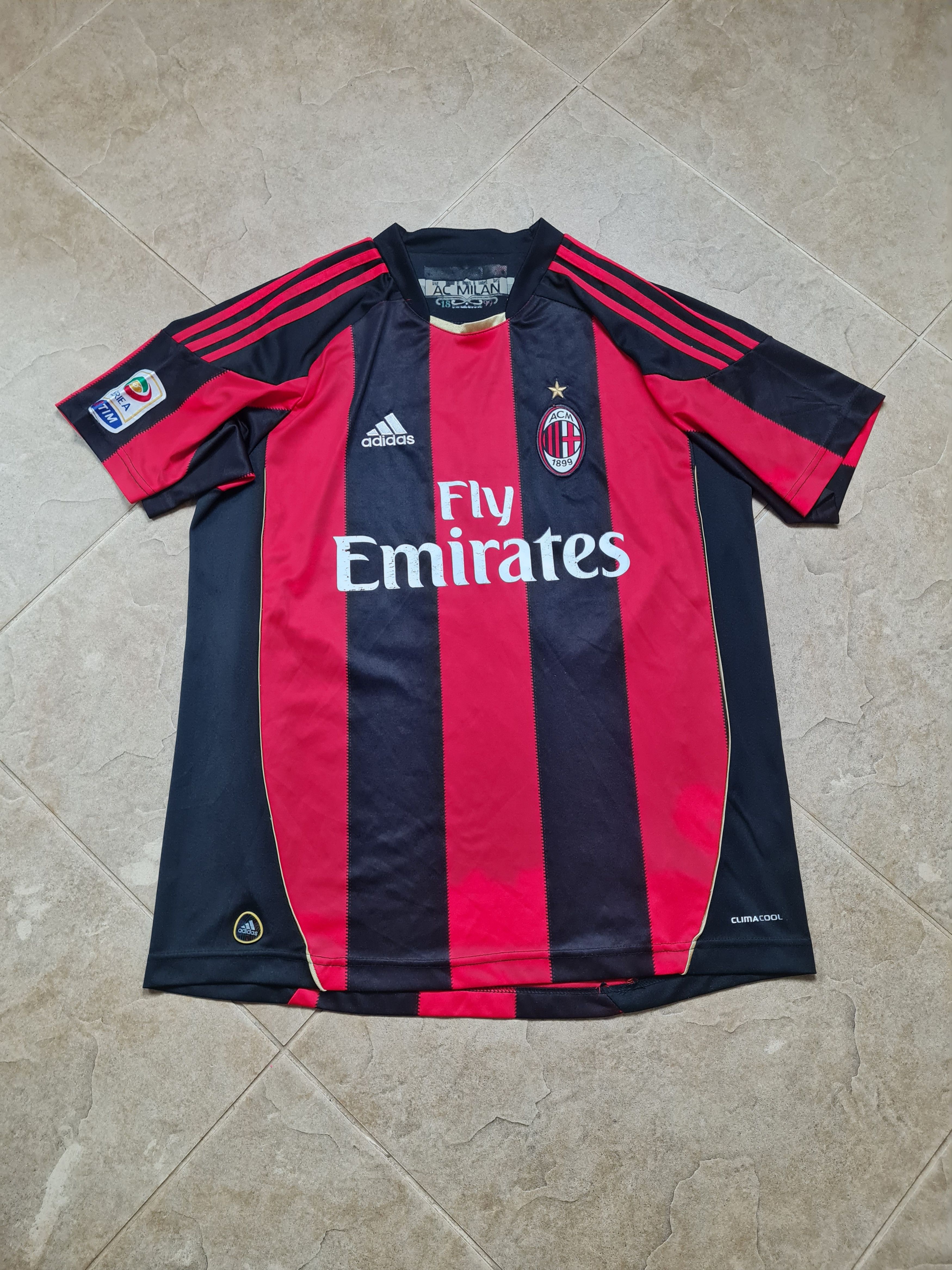 Other AC Milan 2008-2010 Home Jersey Ronaldinho #80 Retro Football Size US M / EU 48-50 / 2 - 3 Thumbnail