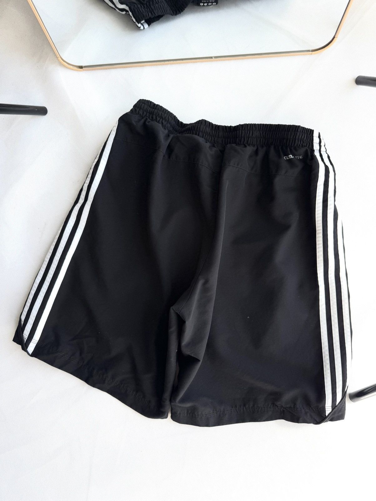 Adidas × Vintage Vintage Adidas shorts streetwear y2k style casual Size US 32 / EU 48 - 14 Thumbnail
