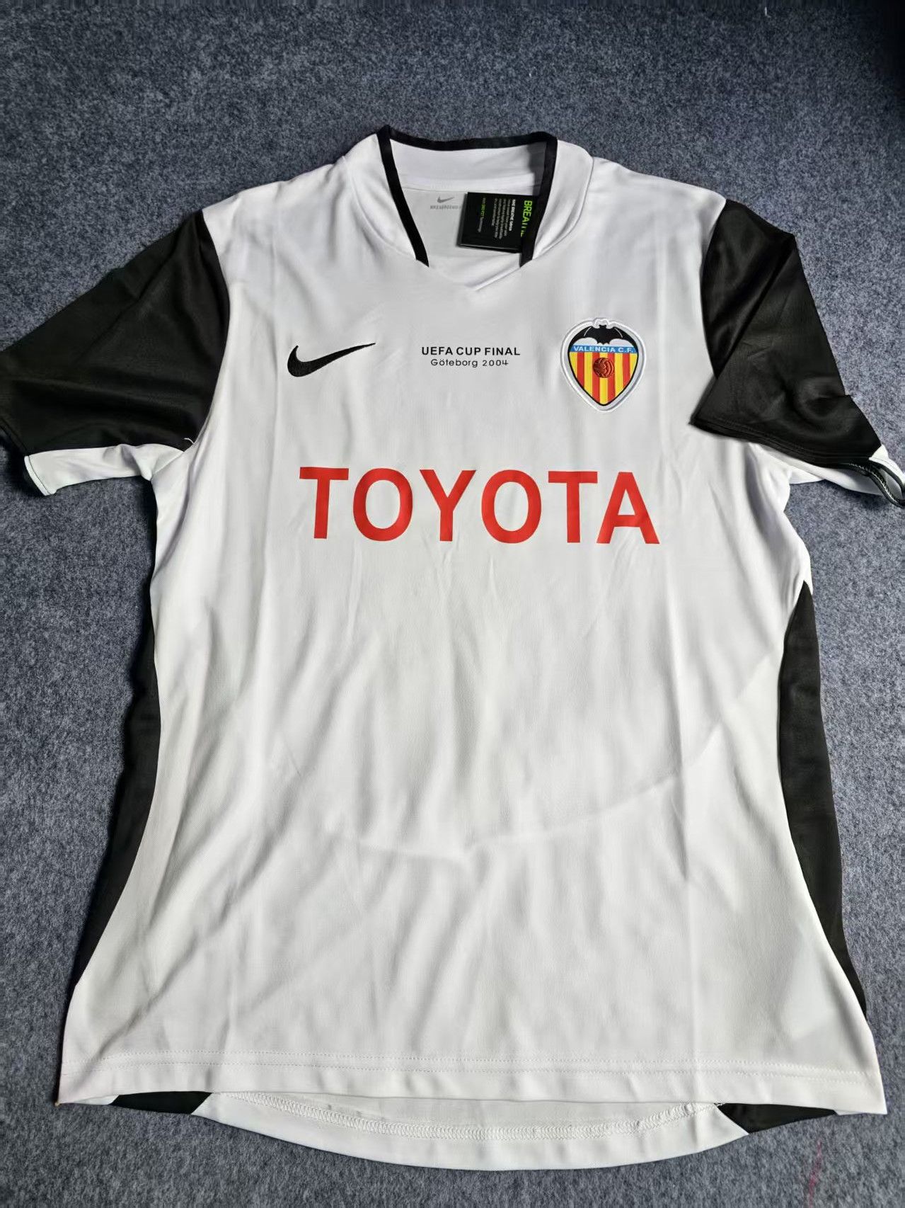 Other 2003 04 Valencia Jersey Home Size US M / EU 48-50 / 2 - 1 Thumbnail