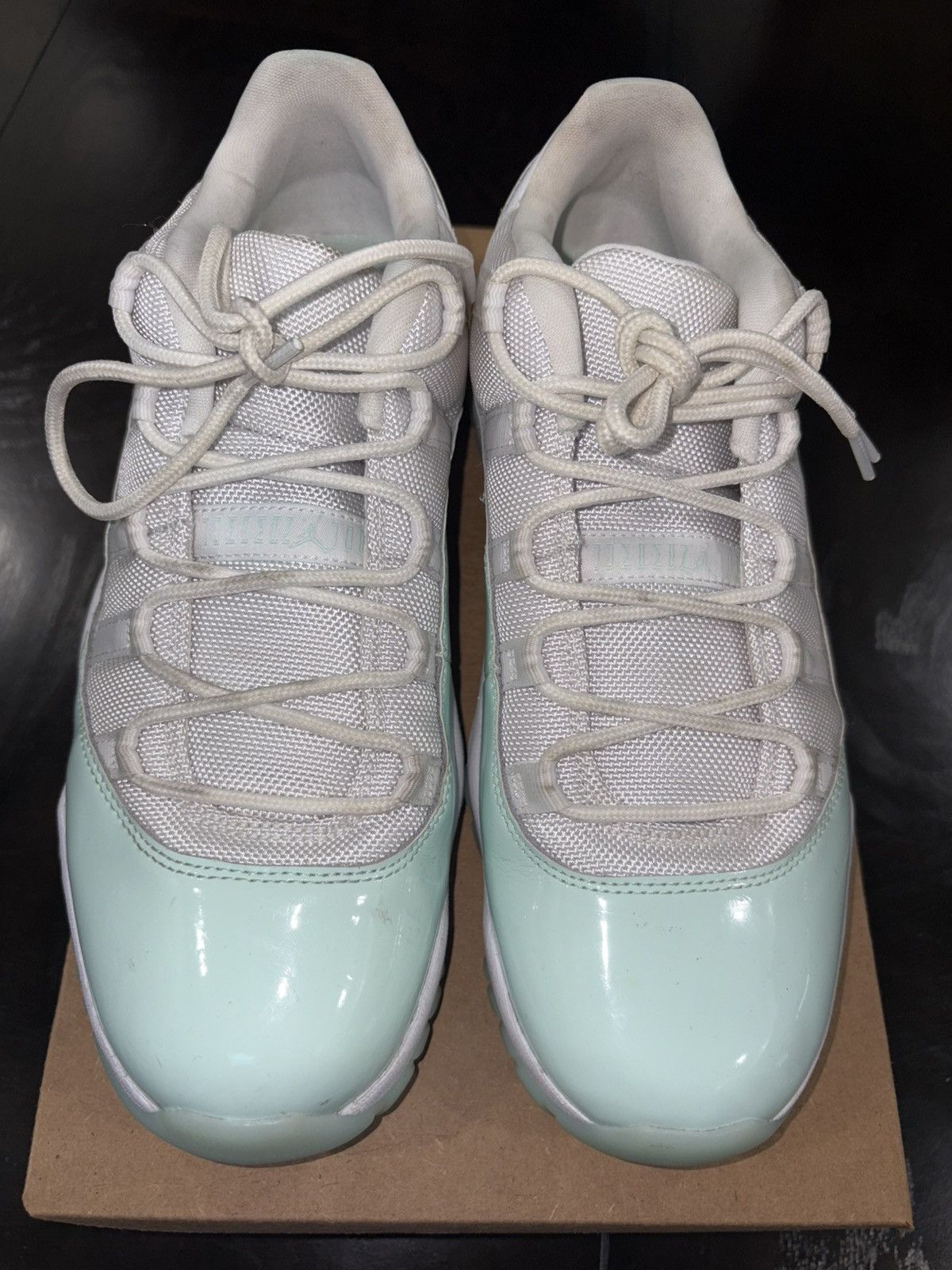 Jordan Brand Air Jordan 11 Igloo (Women’s 10.5/Men’s 9) Size US 10.5 / IT 40.5 - 7 Thumbnail