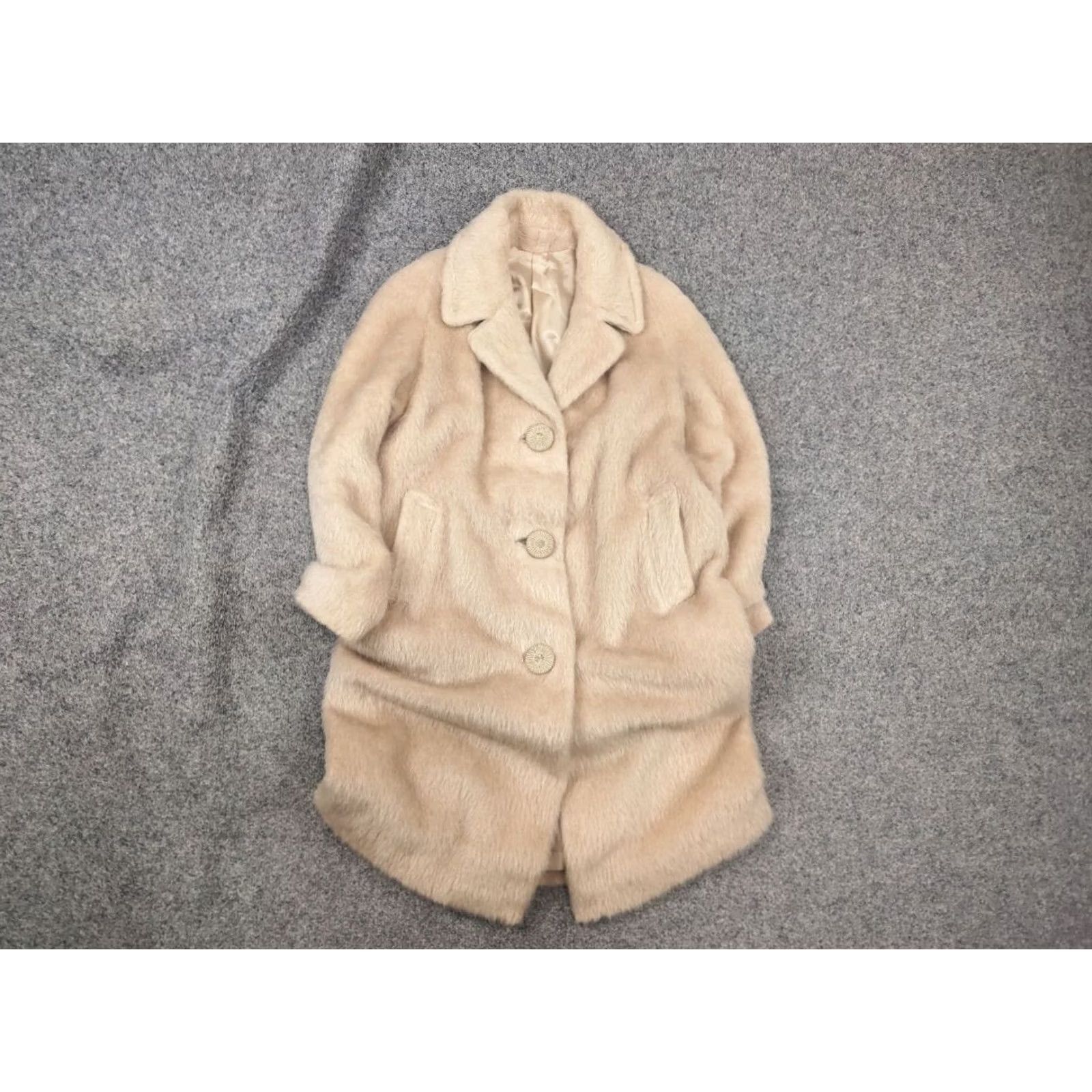 Vintage VINTAGE Luxury Mohair Beige Coat Jacket - 1950s/60s Mod GoGo Mink Fur Buttons - Size M/L - UK ORIGINAL Size M / US 6-8 / IT 42-44 - 2 Thumbnail