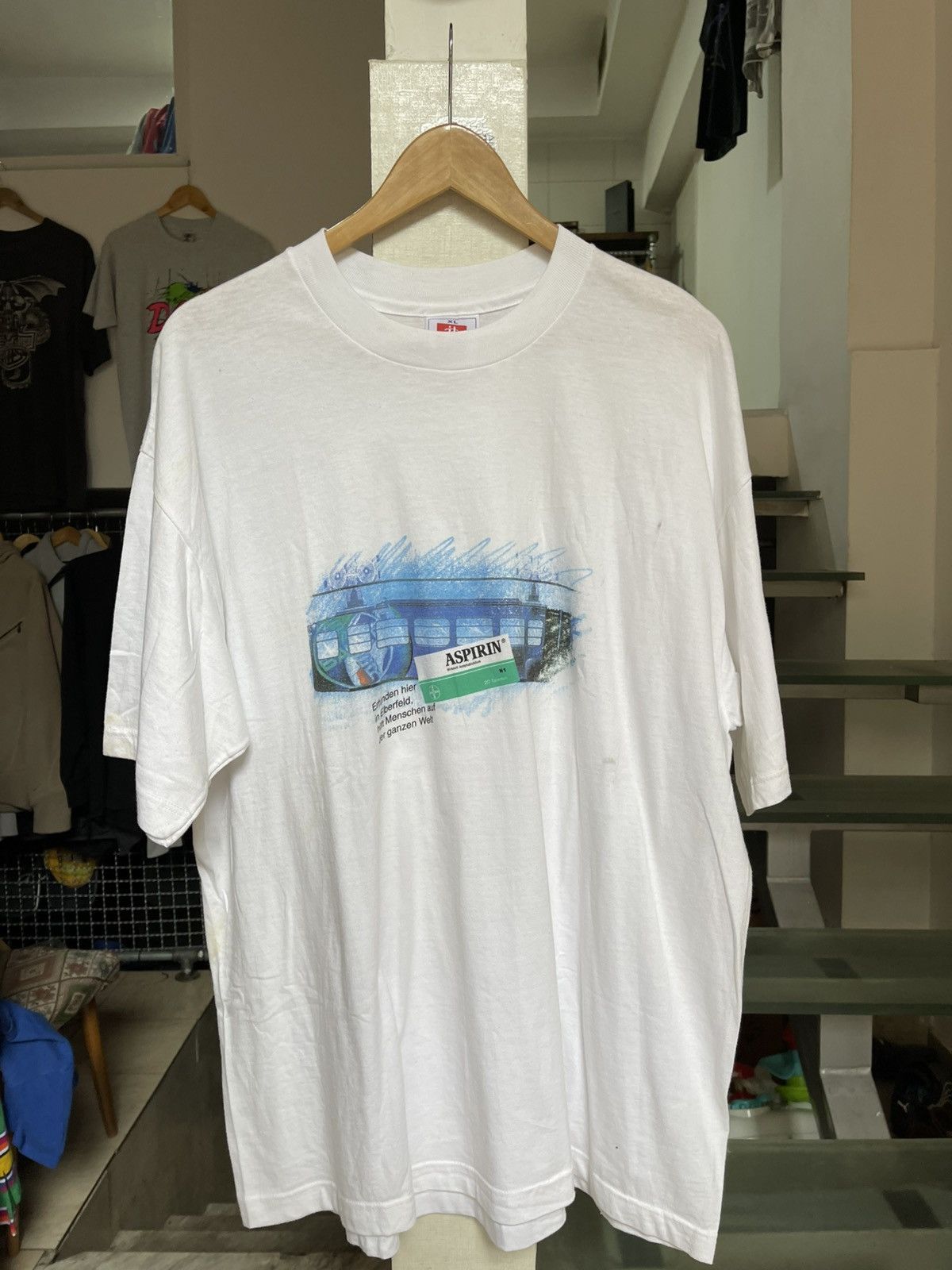 Vintage Vintage Aspirin Pill t shirt 90s Size US XL / EU 56 / 4 - 1 Thumbnail