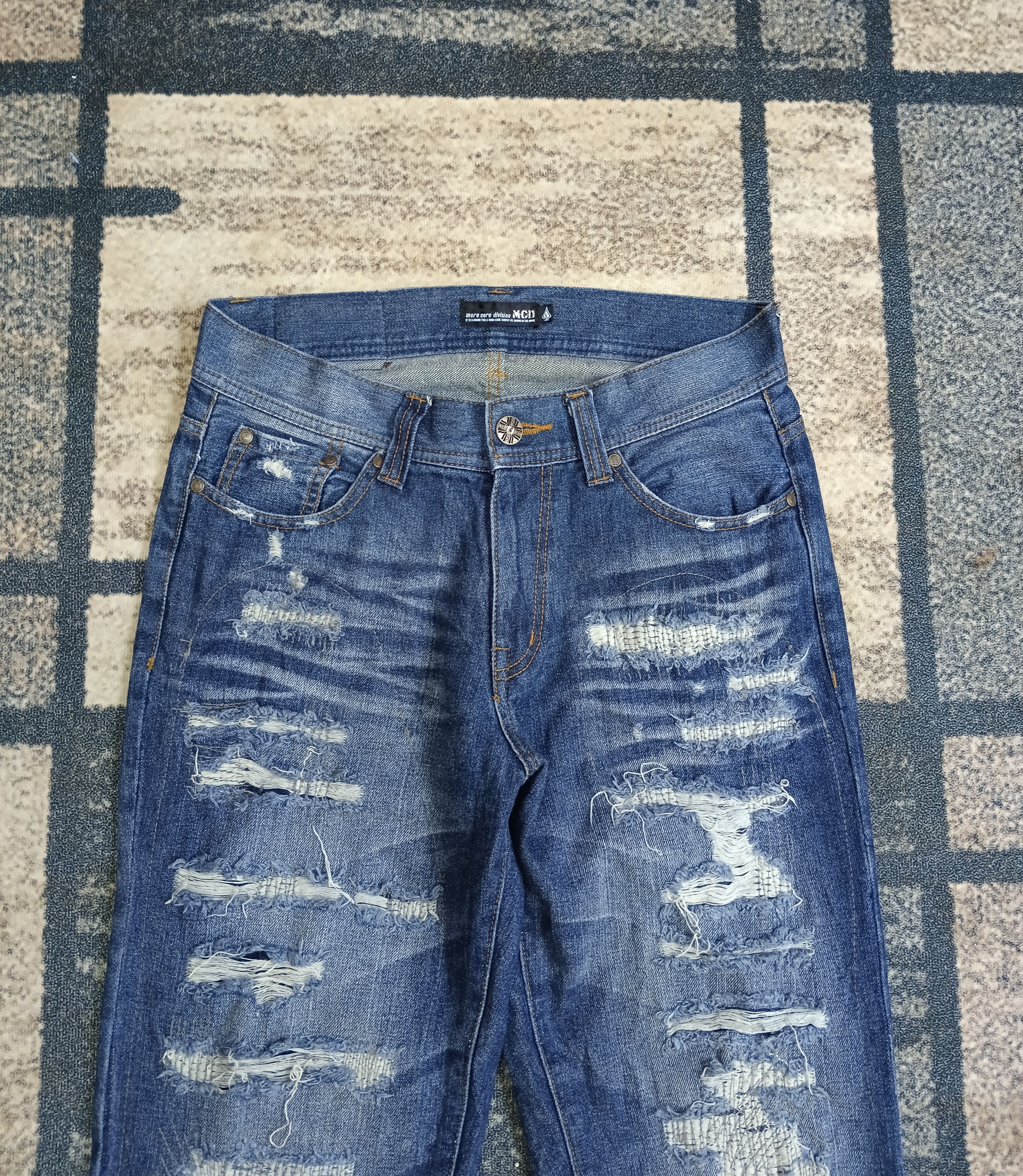 Japanese Brand M.C.D ART&CRAFT DISTRESSED DENIM PANTS Size US 32 / EU 48 - 3 Thumbnail