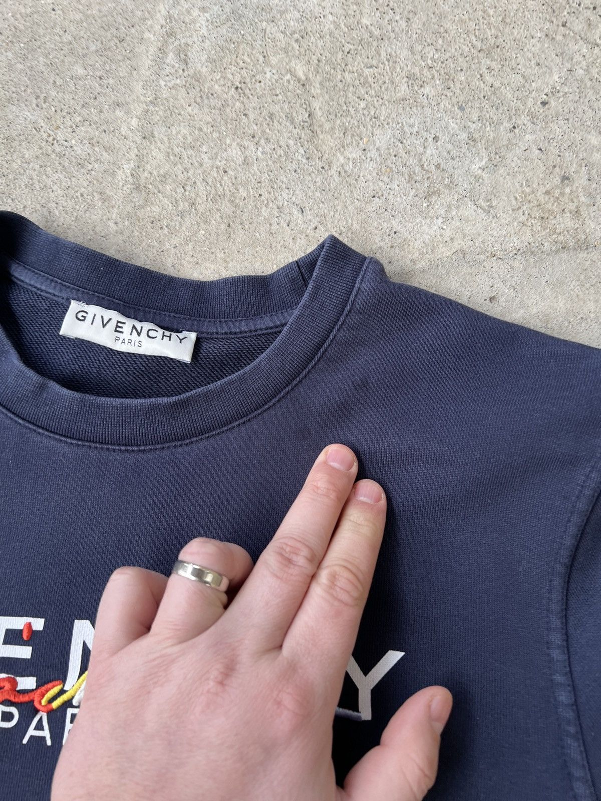 Givenchy Givenchy Paris Sweatshirt Size US L / EU 52-54 / 3 - 3 Thumbnail