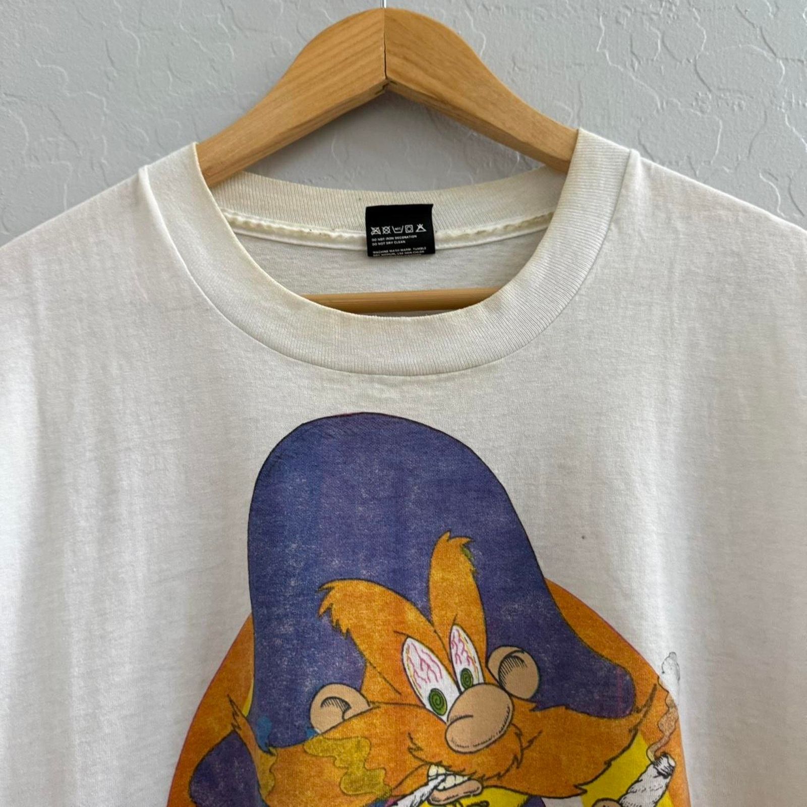 Fruit Of The Loom Vintage 90s looney tunes smoking parody t-shirt Size US XL / EU 56 / 4 - 2 Thumbnail