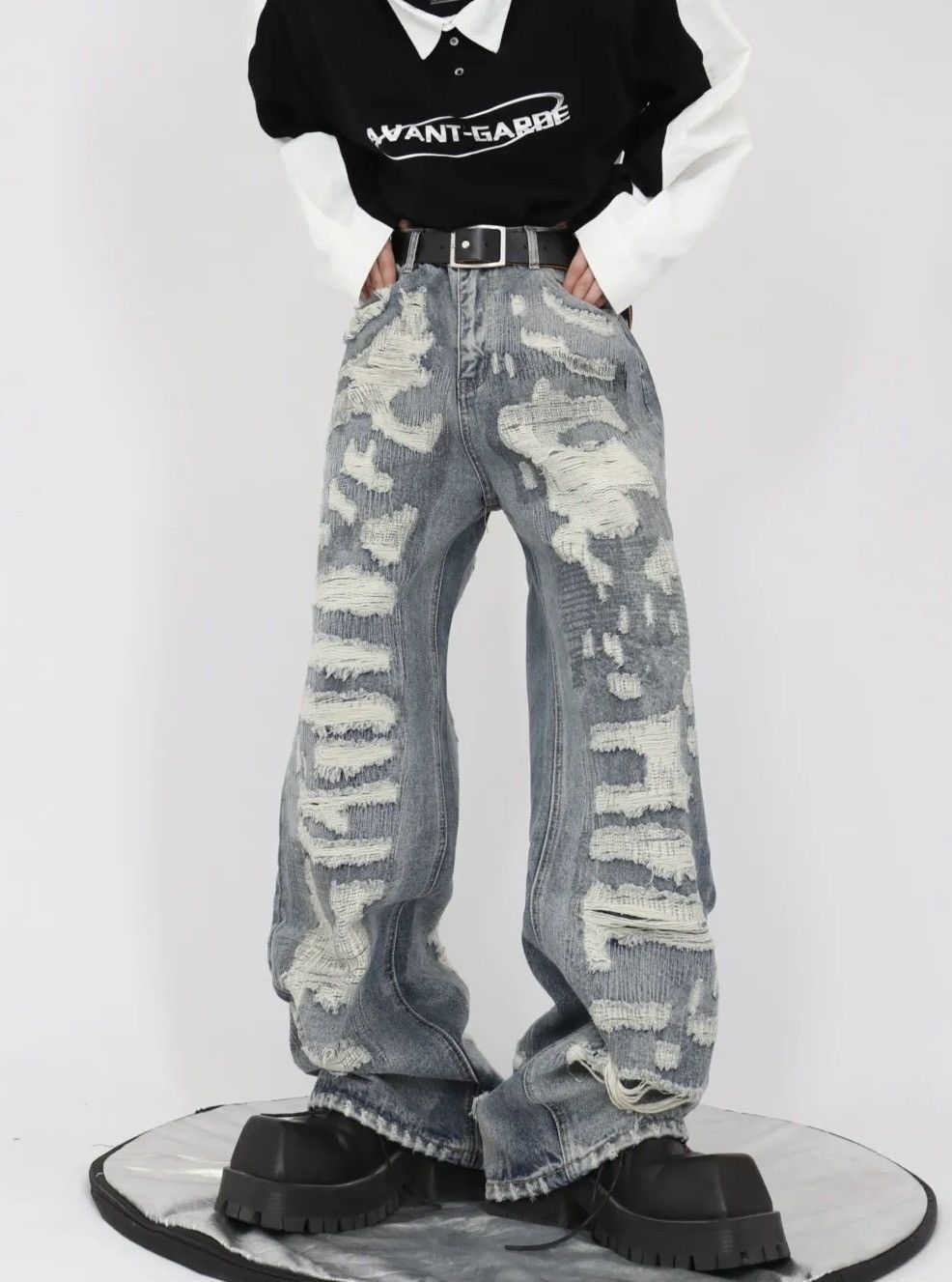 Designer × Japanese Brand × Vintage Distressed Wide Leg Ripped Jeans Size US 32 / EU 48 - 1 Thumbnail