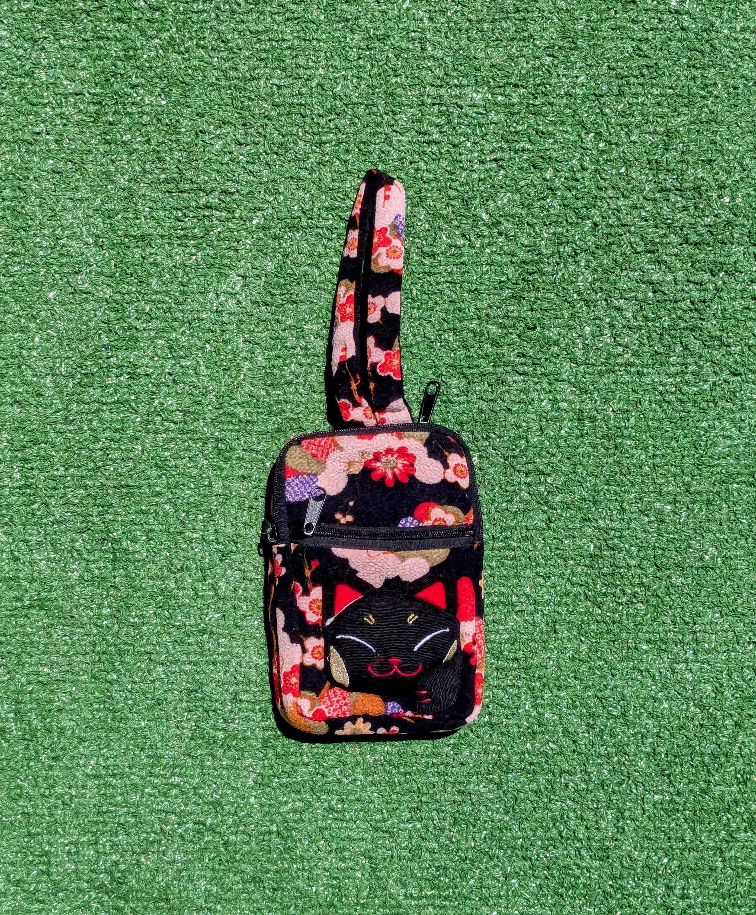 Designer Compact Flowers & Black Cat Travel Sleeve Pouch Clutch Bag Size ONE SIZE - 1 Thumbnail