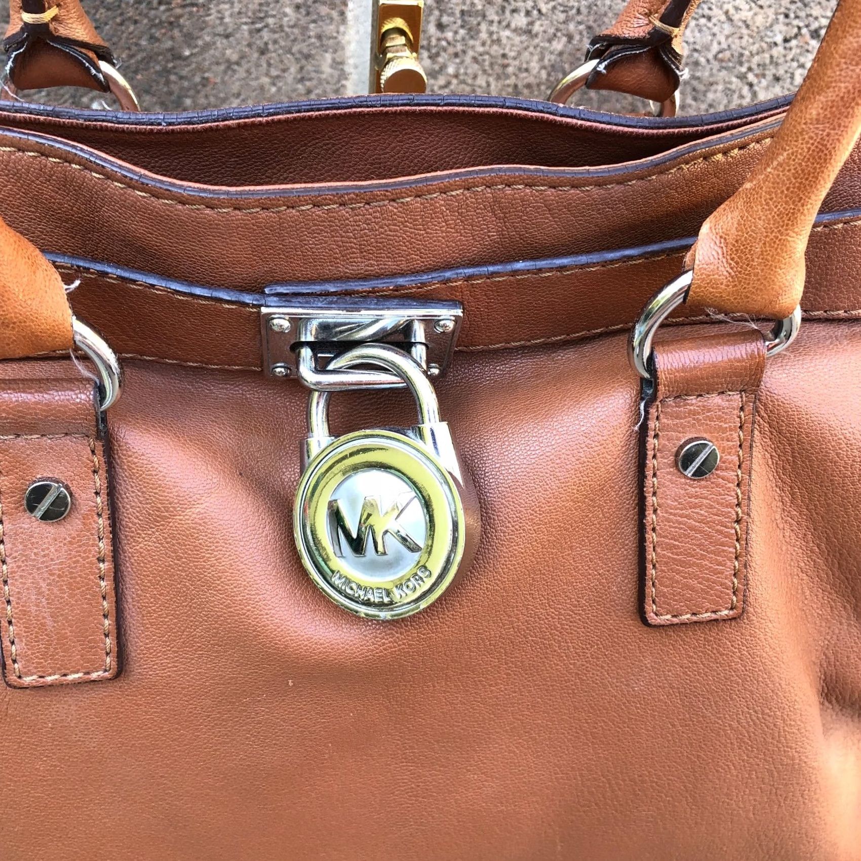 Michael Kors MICHAEL KORS Hamilton Padlock Shoulder Purse Women's Brown Leather Crossbody Bag Size ONE SIZE - 4 Thumbnail