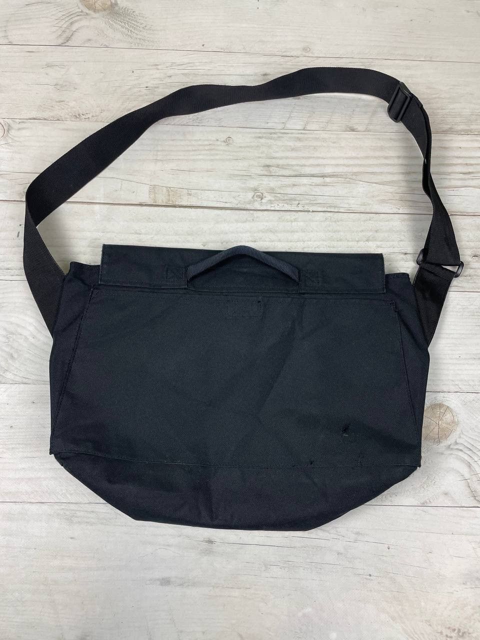 Nike Vintage Nike Messenger Bag 00s Shoulders Y2K Size ONE SIZE - 7 Thumbnail